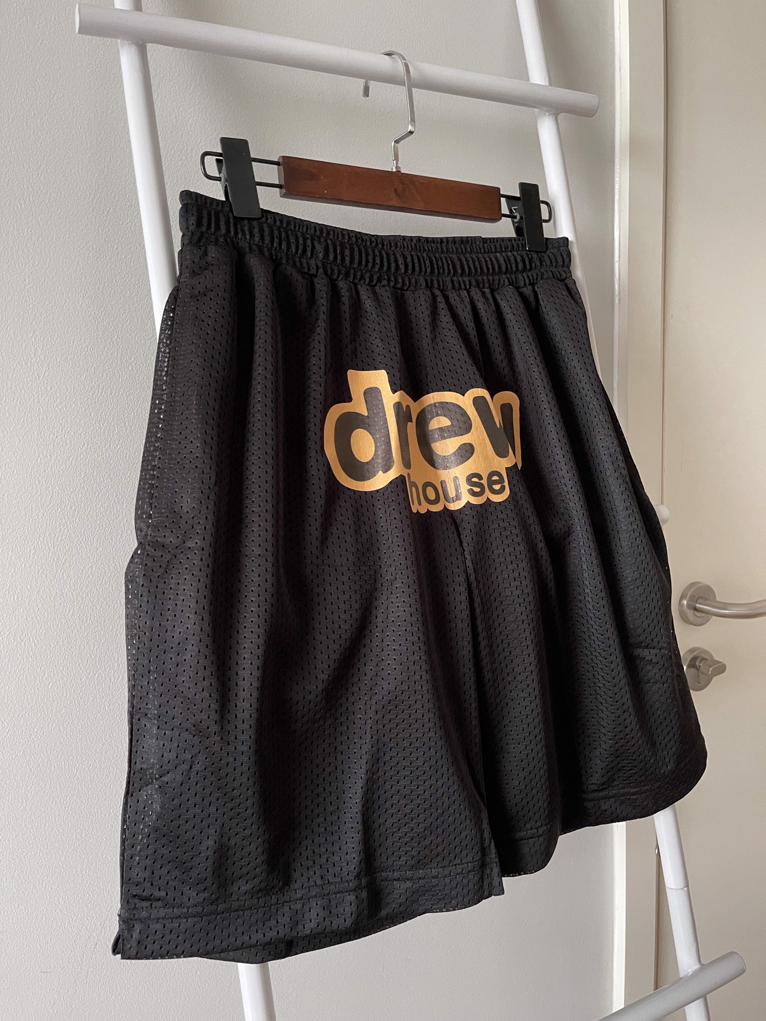 DREW SHORTS - Quần Shorts Drew Font Logo Mesh (Black) [Mirror Quality]