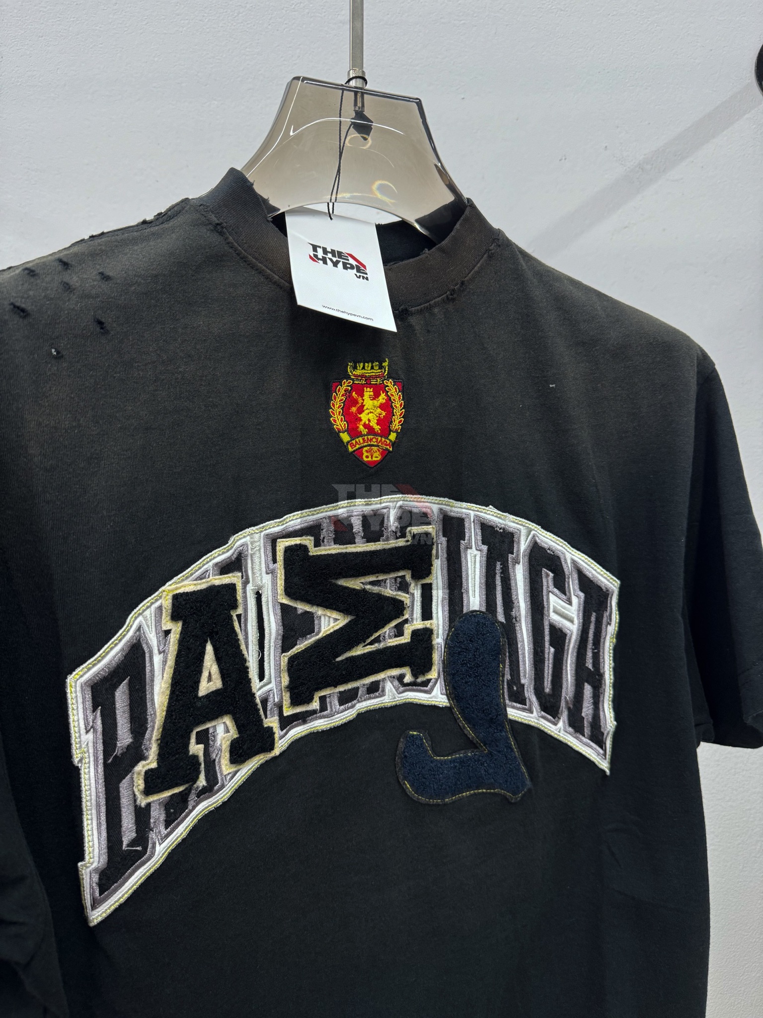 BALENCIAGA TEE - Áo Thun BLCG Distressed Logo-Appliquéd Cotton-Jersey (Black) [MIRROR QUALITY]