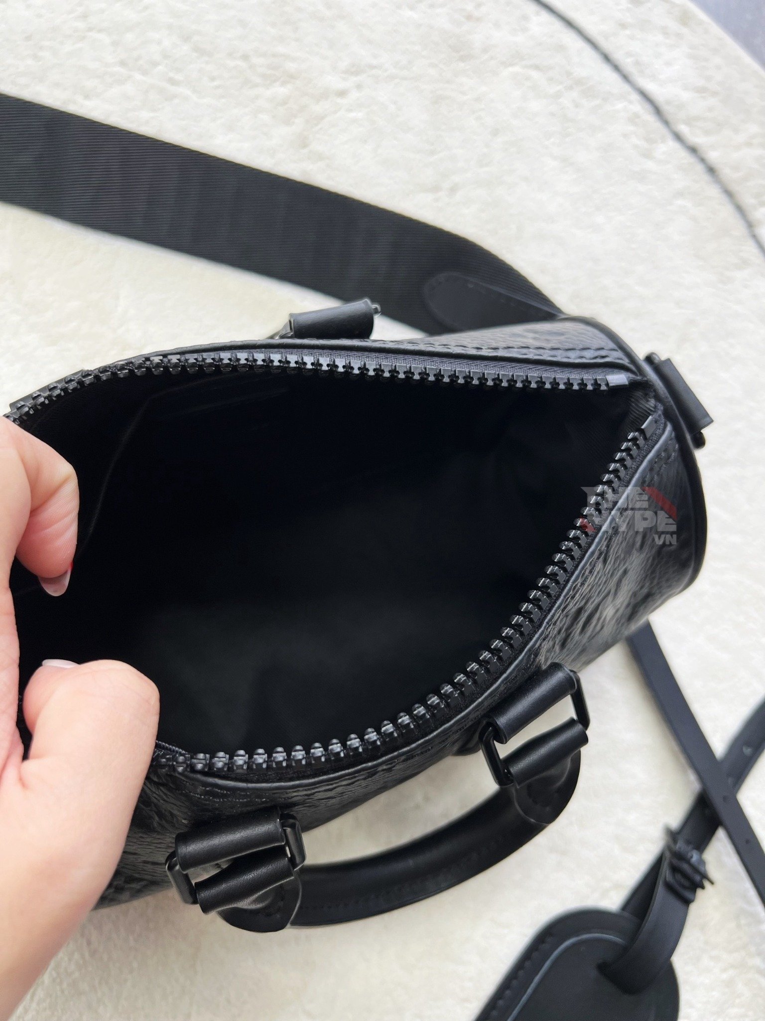 Túi Louis Vuitton Keepall Bandoulière 25 Bag (Black) [Mirror Quality]
