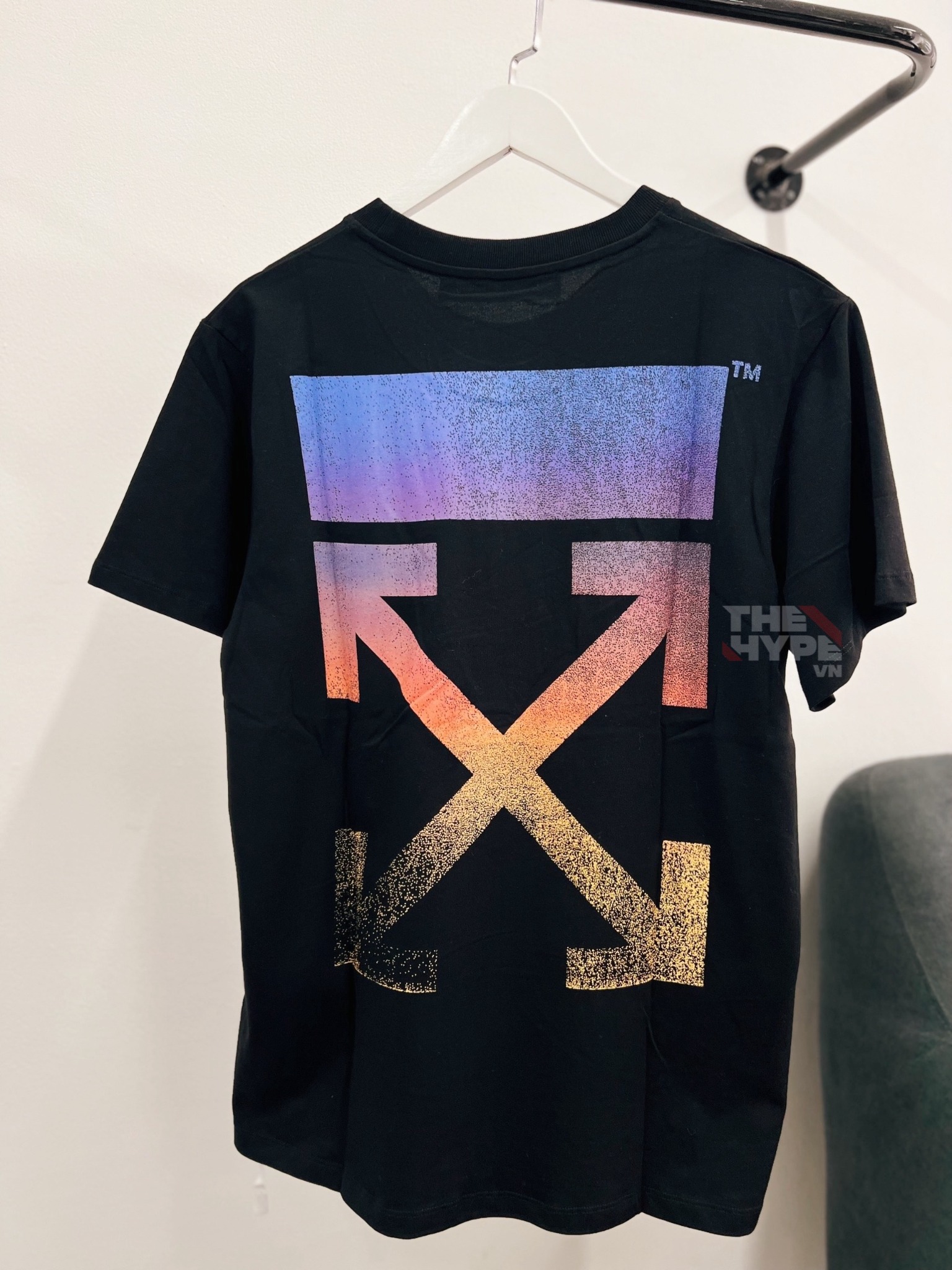 OFF-WHITE TEE - Áo Thun OW Gradient Arrows (Black) [Mirror Quality]
