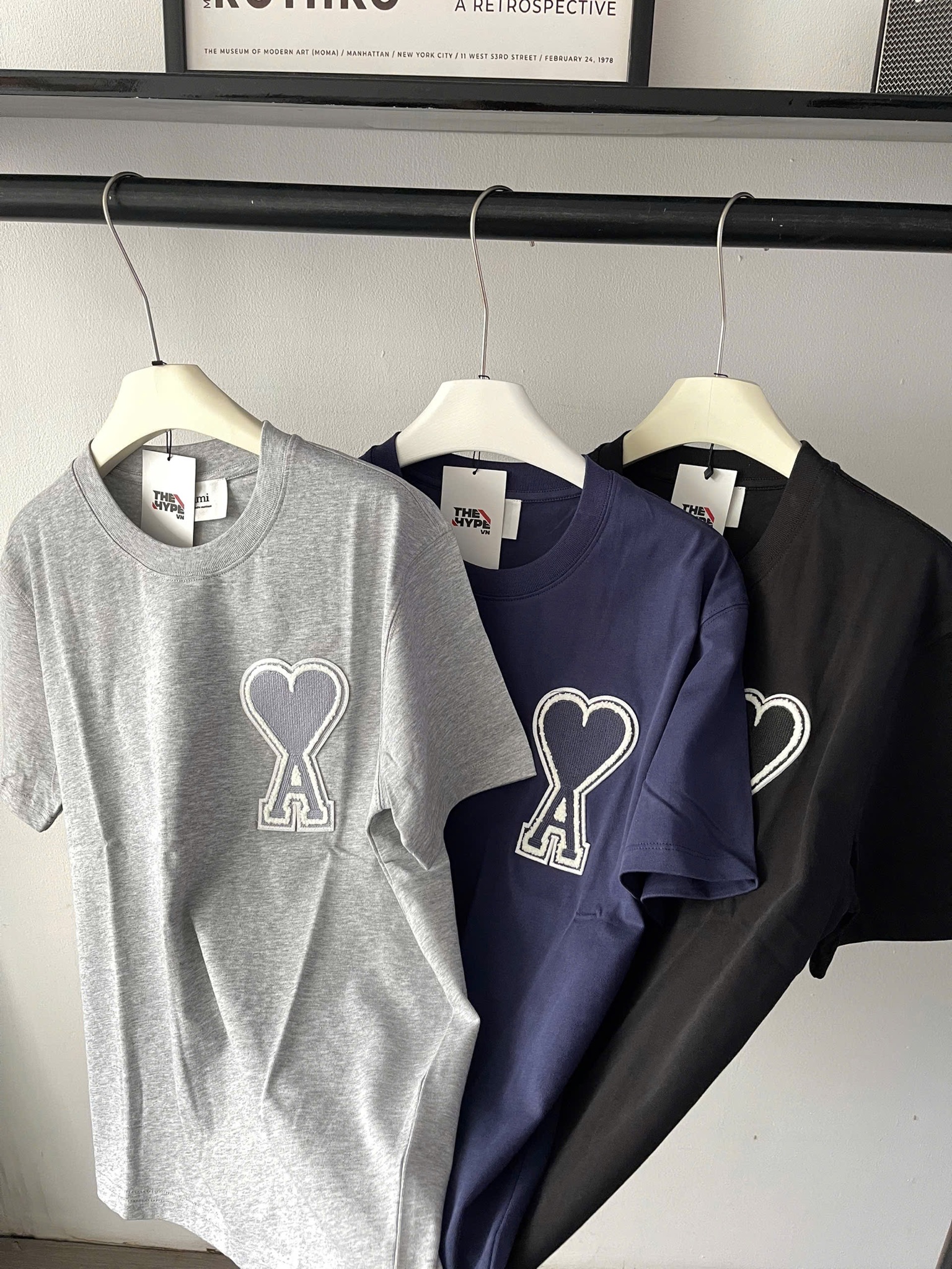 ÁO THUN AMI PARIS OVER HEART EXCLUSIVE (BLACK)