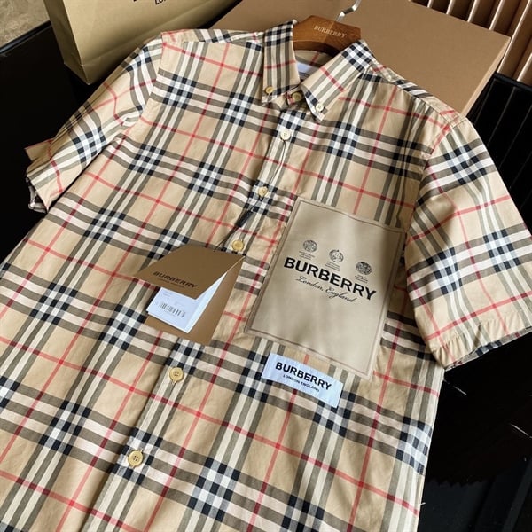 BURBERRY SHIRT - Áo BBR Sơ mi tay ngắn Label (Brown) [Mirror Quality]