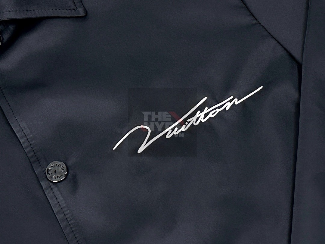 Áo Khoác Louis Vuitton Doves Coaches (Black) [Mirror Quality]
