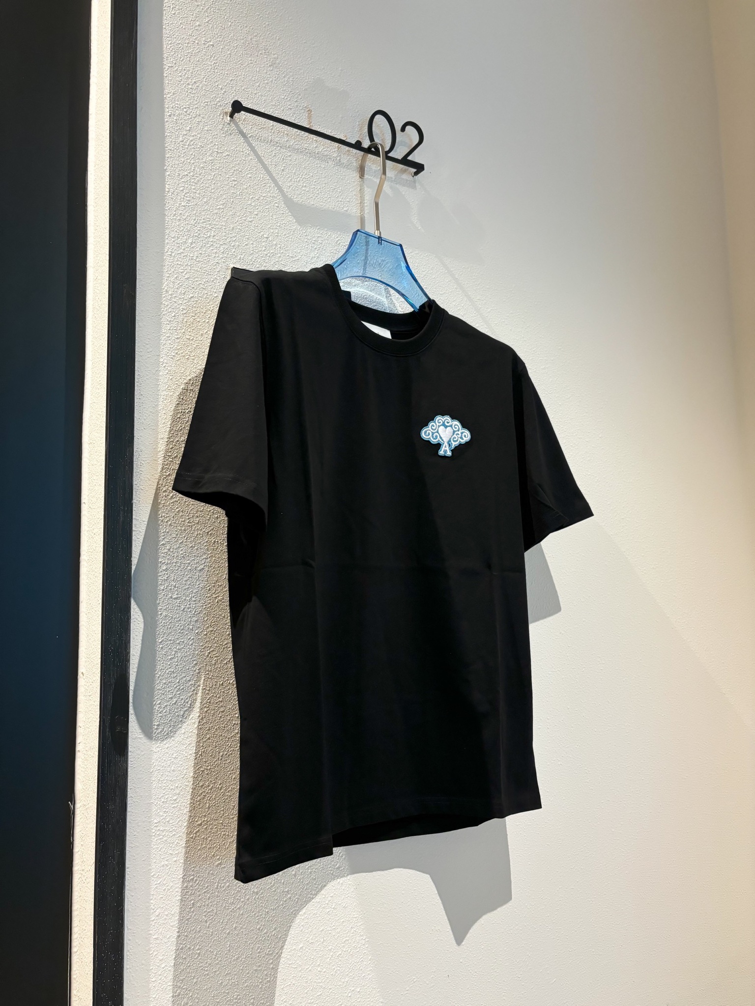 ÁO PHÔNG AMI PARIS YEAR OF THE DRAGON TEE (BLACK)