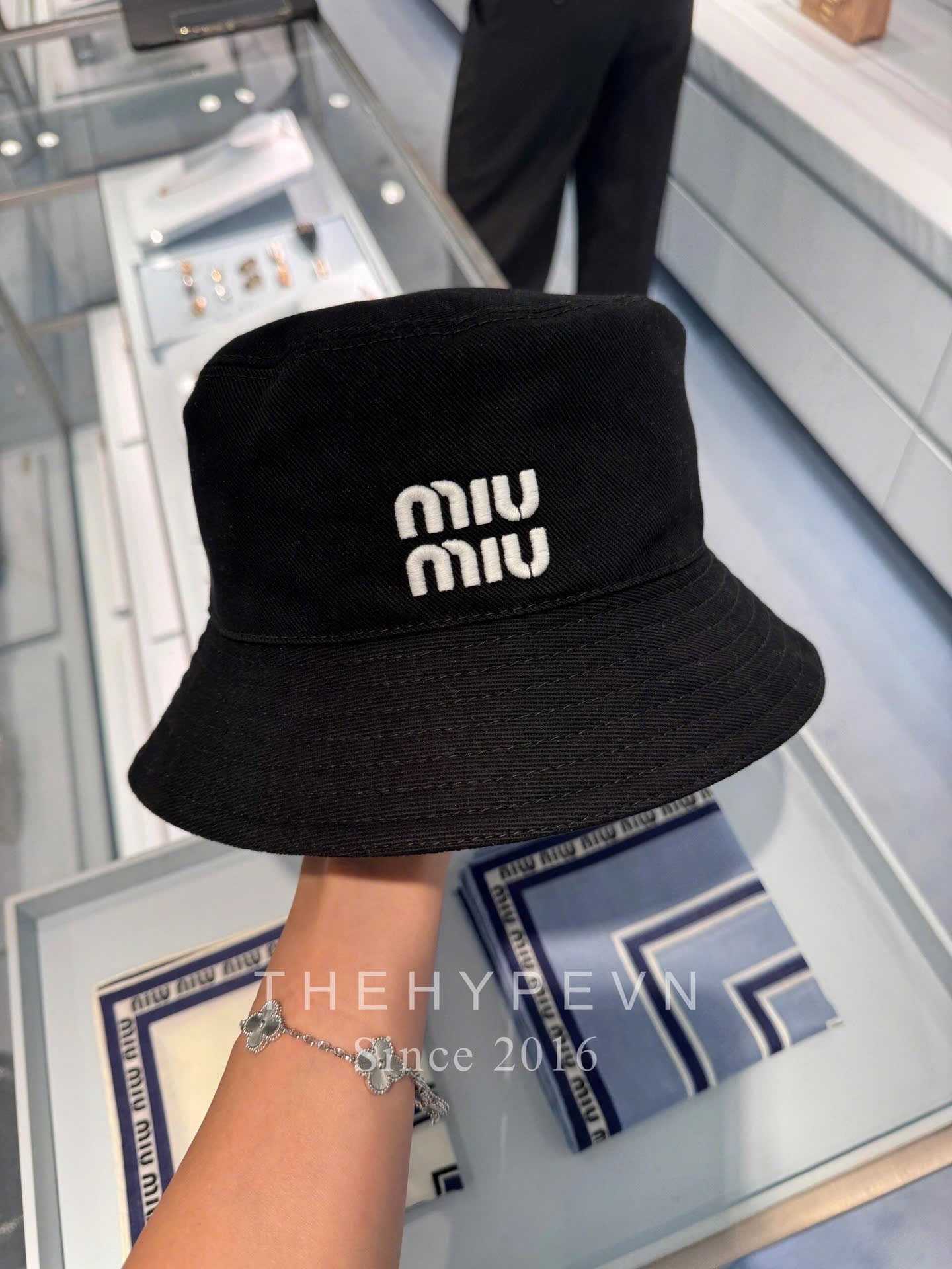 Nón Bucket Miu Miu Drill (Black) [Mirror Quality]