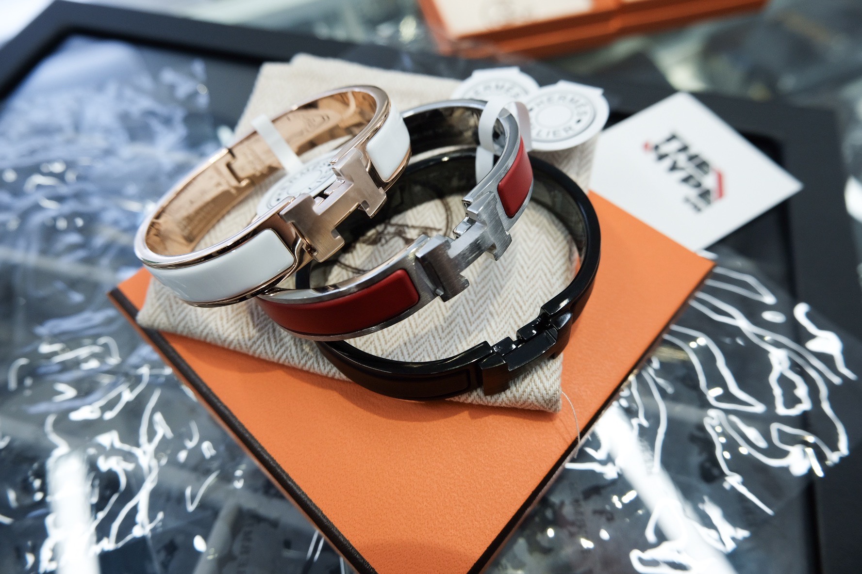 Vòng Tay Hermes Clic H Black plated Bracelet (Black) [Mirror Quality]