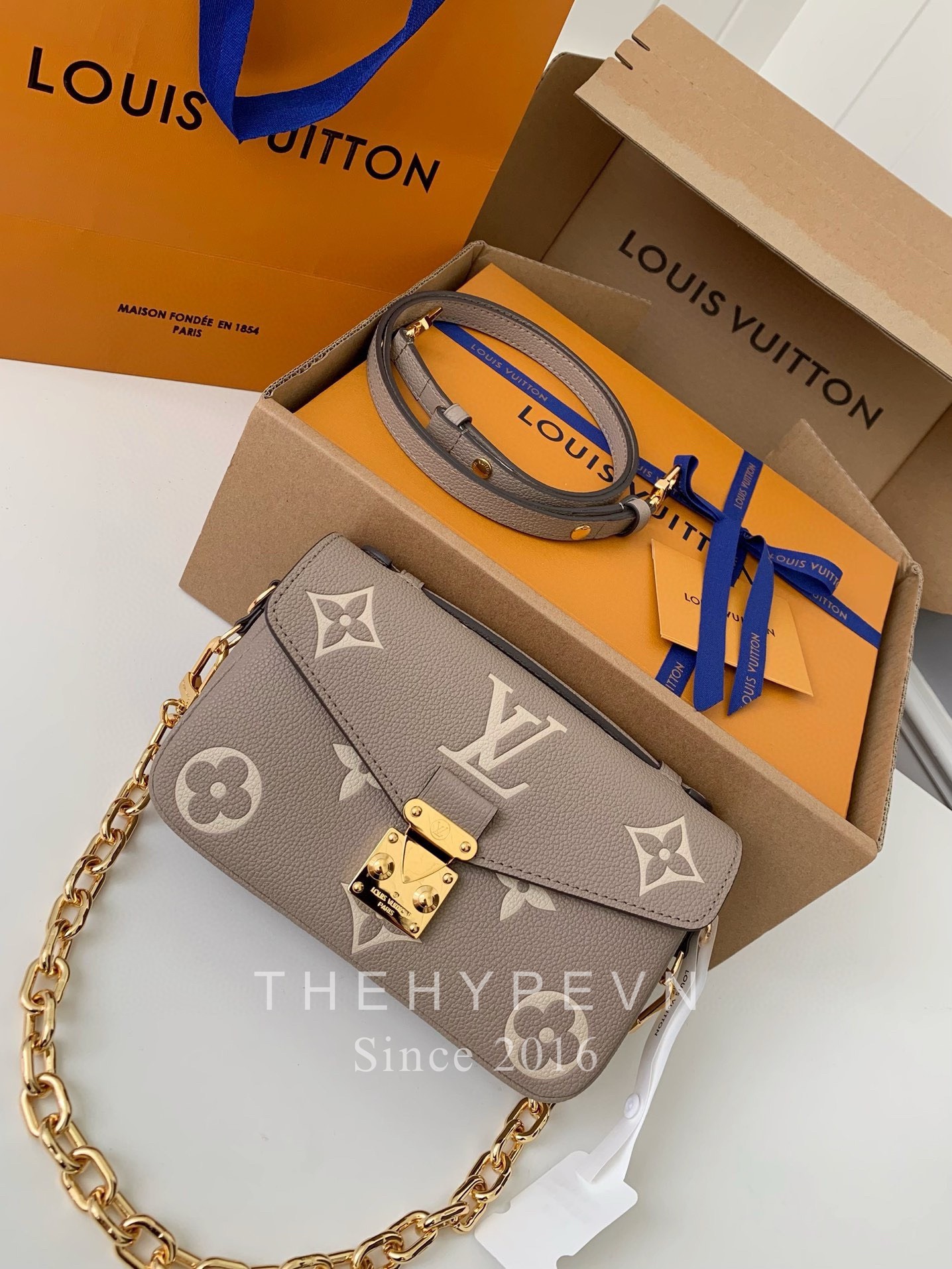LOUIS VUITTON BAG - Túi LV Pochette Métis East West (Cream) [Mirror Quality]