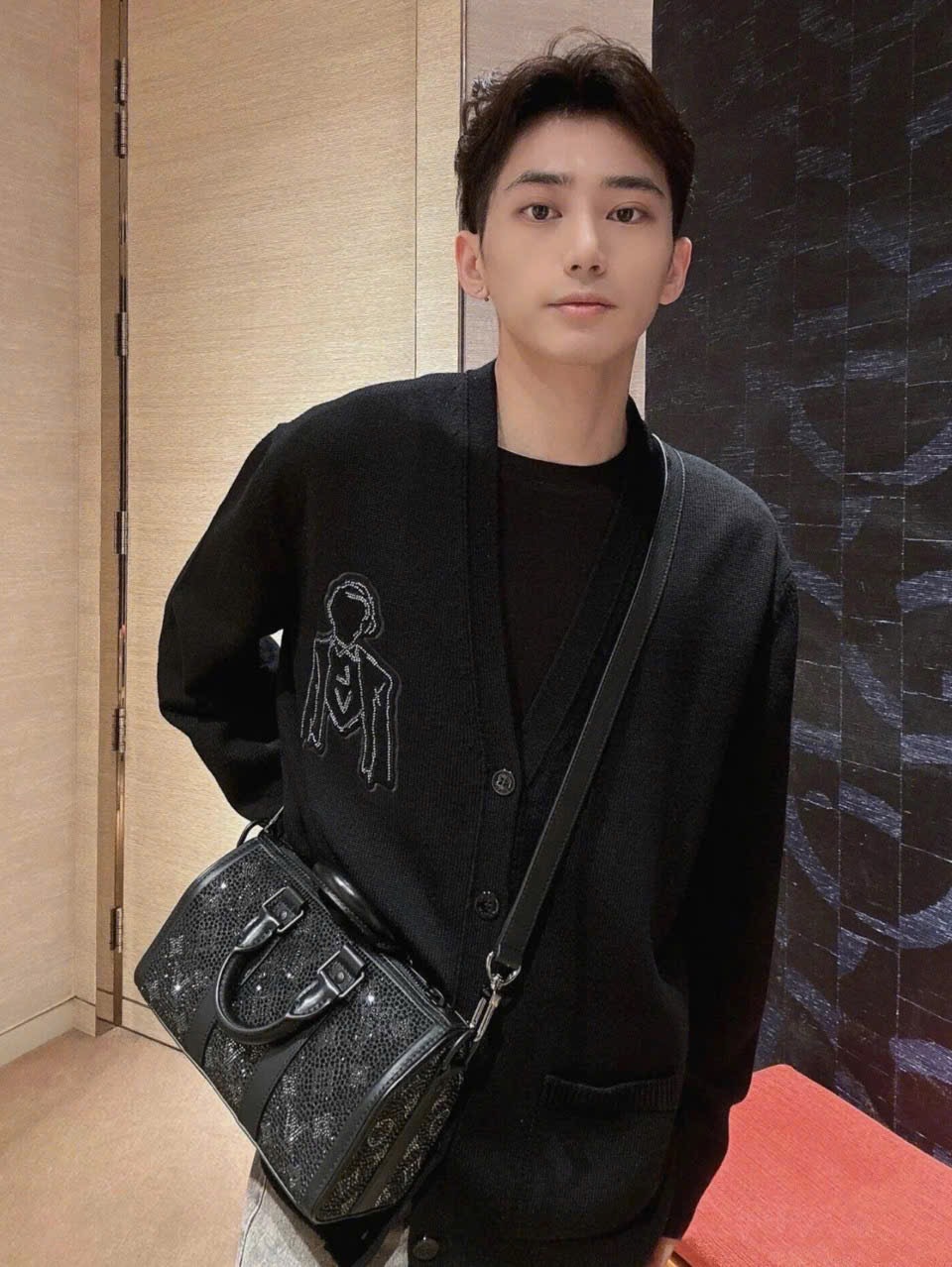 ÁO CARDIGAN LOUIS VUITTON LV WOOL MAN (BLACK)