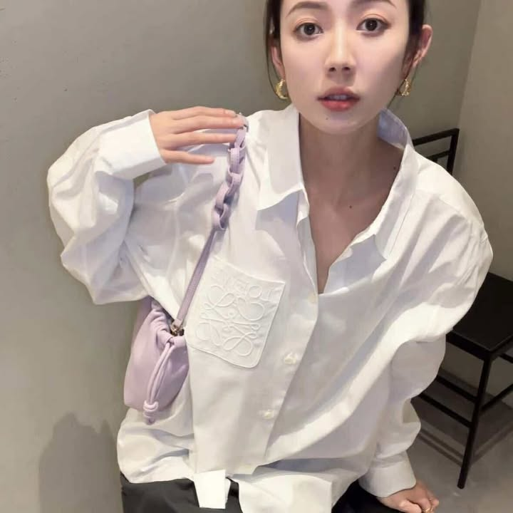 ÁO SƠ MI LOEWE LOGO ANAGRAM (WHITE)