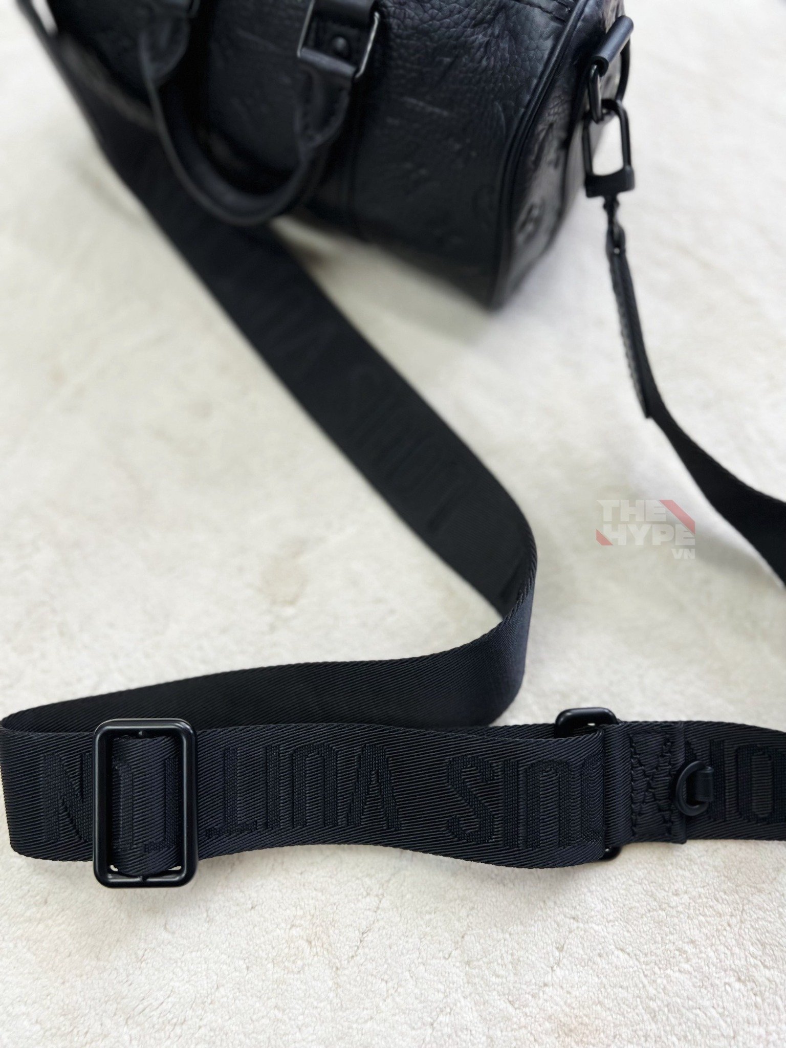 Túi Louis Vuitton Keepall Bandoulière 25 Bag (Black) [Mirror Quality]