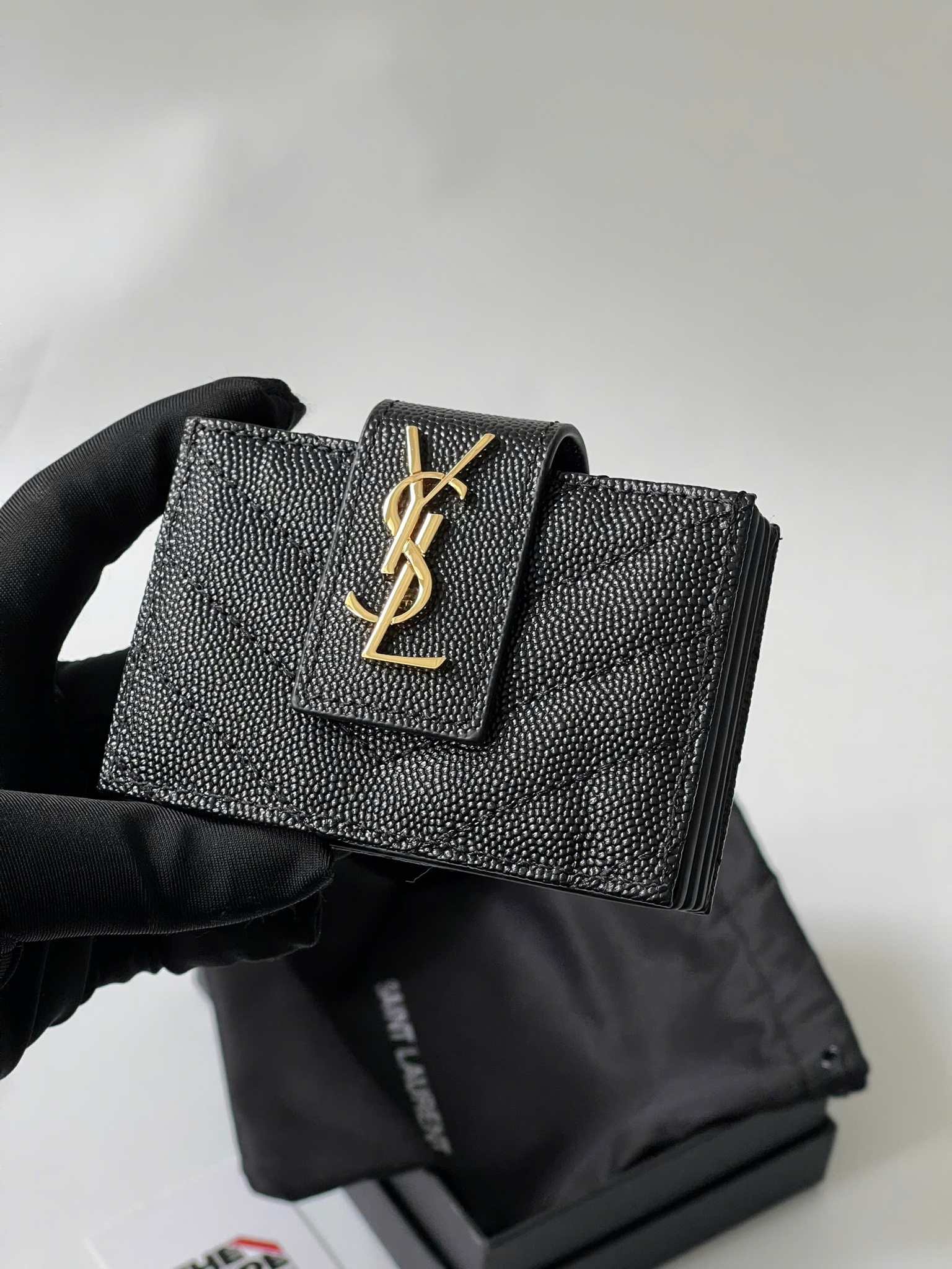 VÍ ĐỰNG THẺ SAINT LAURENT YSL CASSANDRE MATELASSE (BLACK)