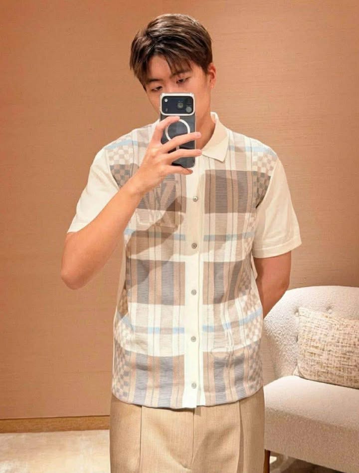 ÁO THUN LOUIS VUITTON GRAPHIC JACQUARD SHORT-SLEEVED SHIRT