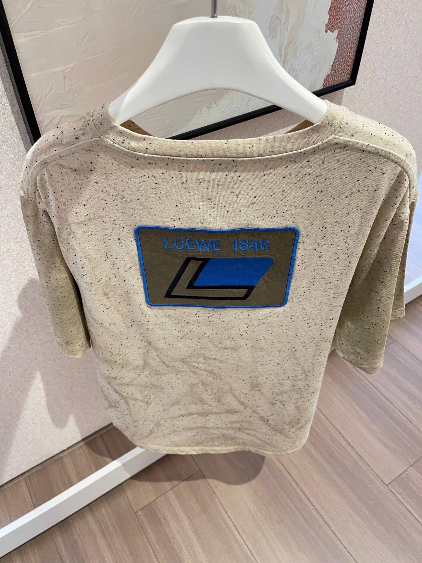 Áo Thun Loewe Loose Fit (Beigie) [Mirror Quality]