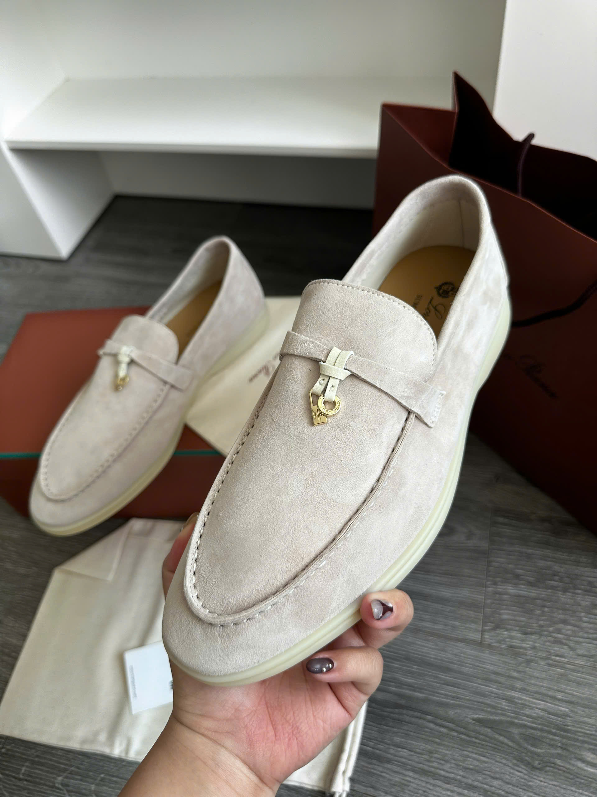 GIÀY LOAFER LORO PIANA SUMMER CHARMS (CREAM)