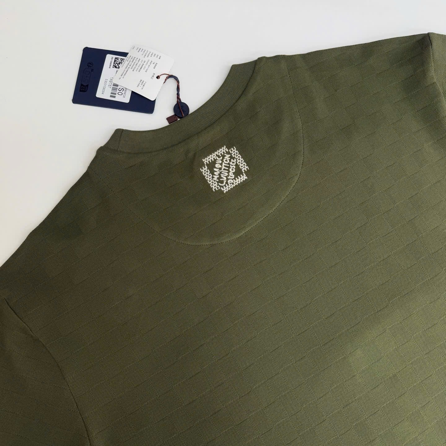 ÁO THUN LOUIS VUITTON LV DAMIER PIQUE CURSIVE (GREEN)