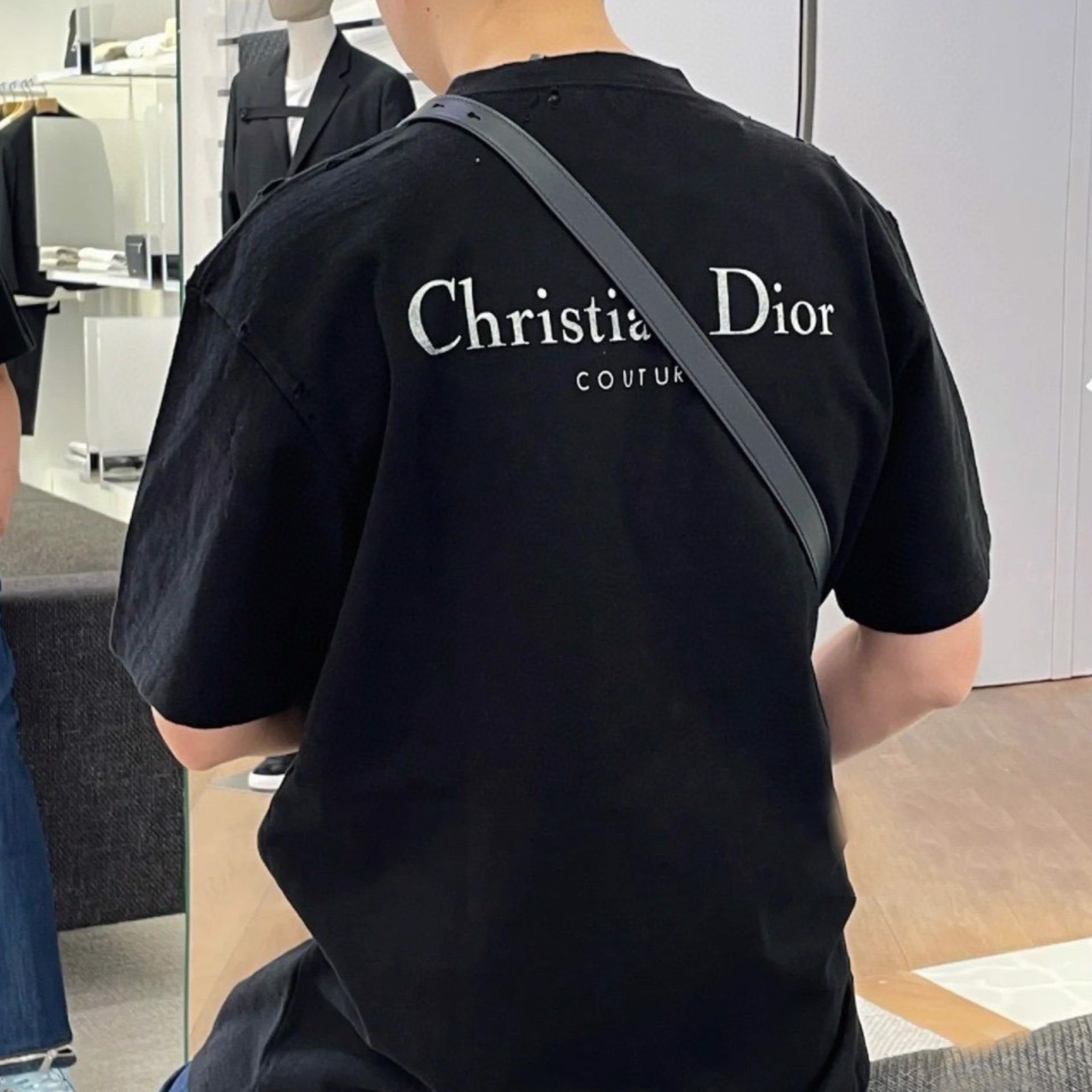 Áo Thun Dior Relaxed Couture Logo Back (Black) [Mirror Quality]