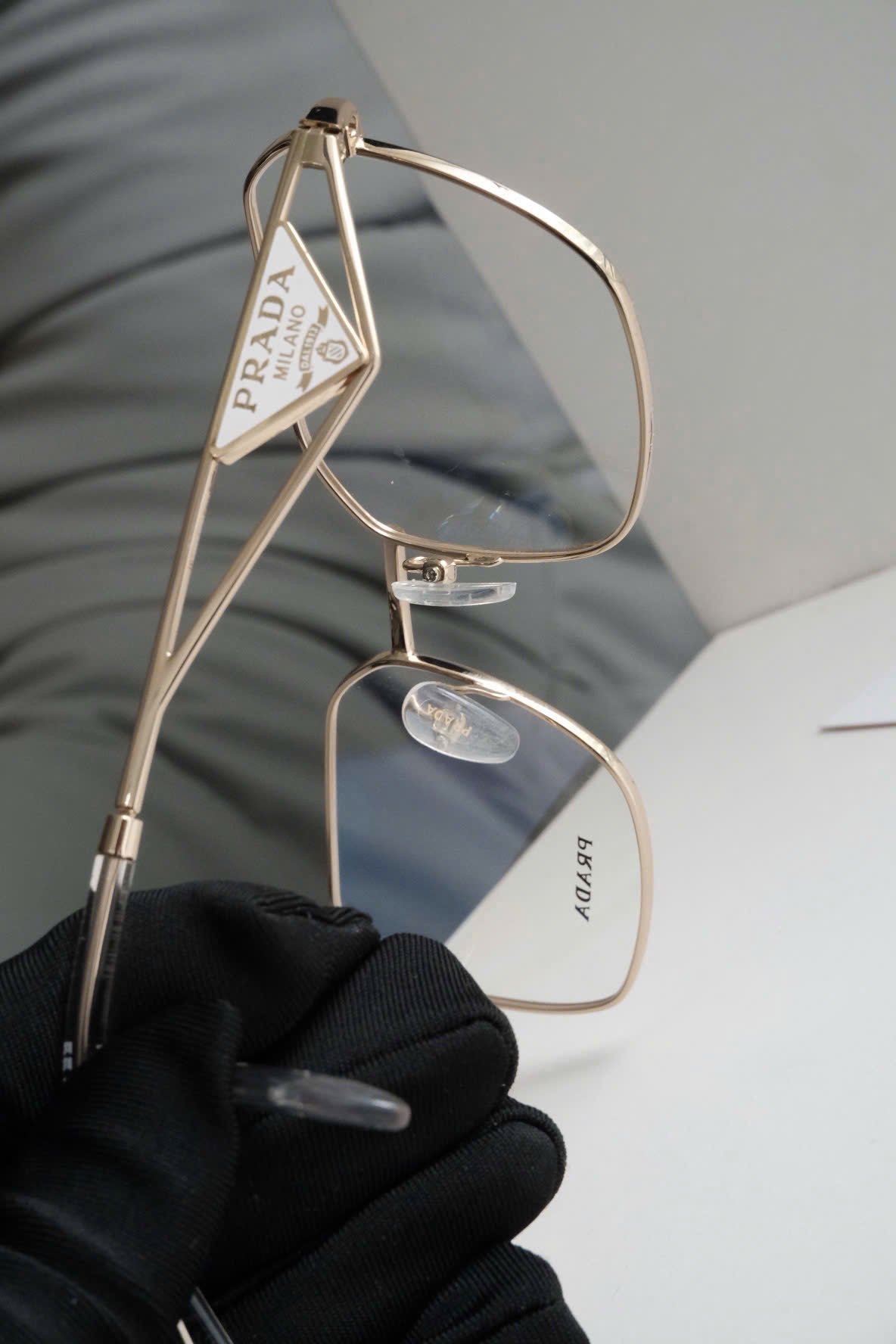KÍNH PRADA SQUARE A53V (GOLD)