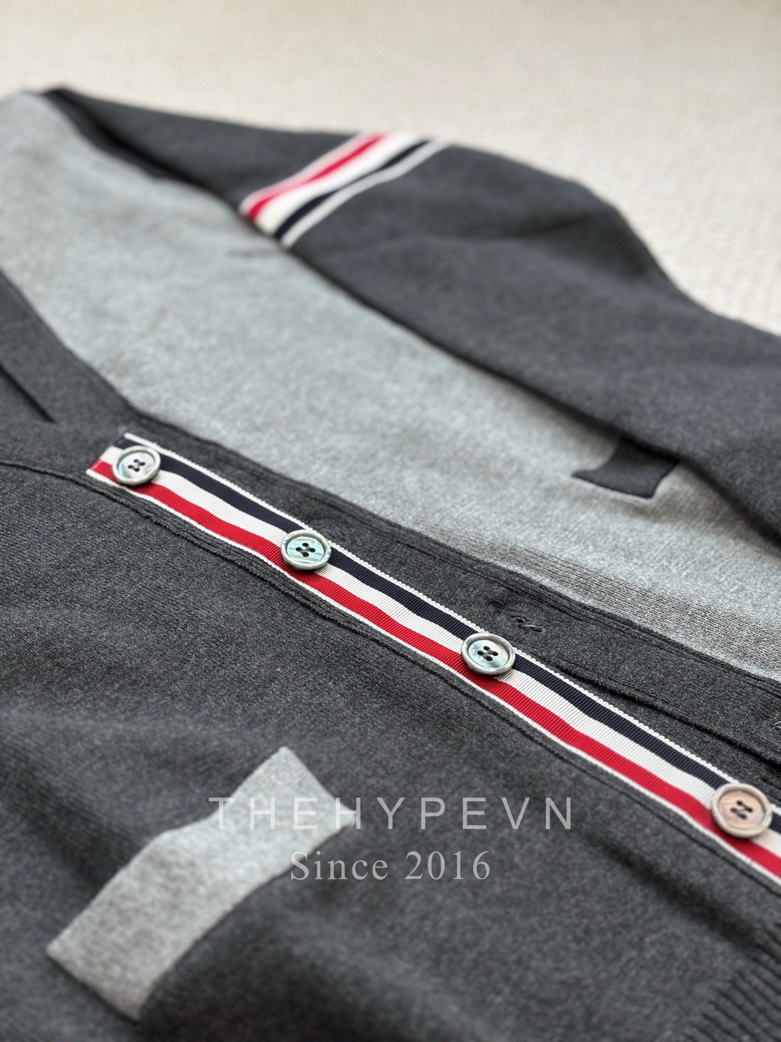 THOM BROWNE CARDIGAN - Áo khoác TB Colour-block Cotton (Grey) [Mirror quality]