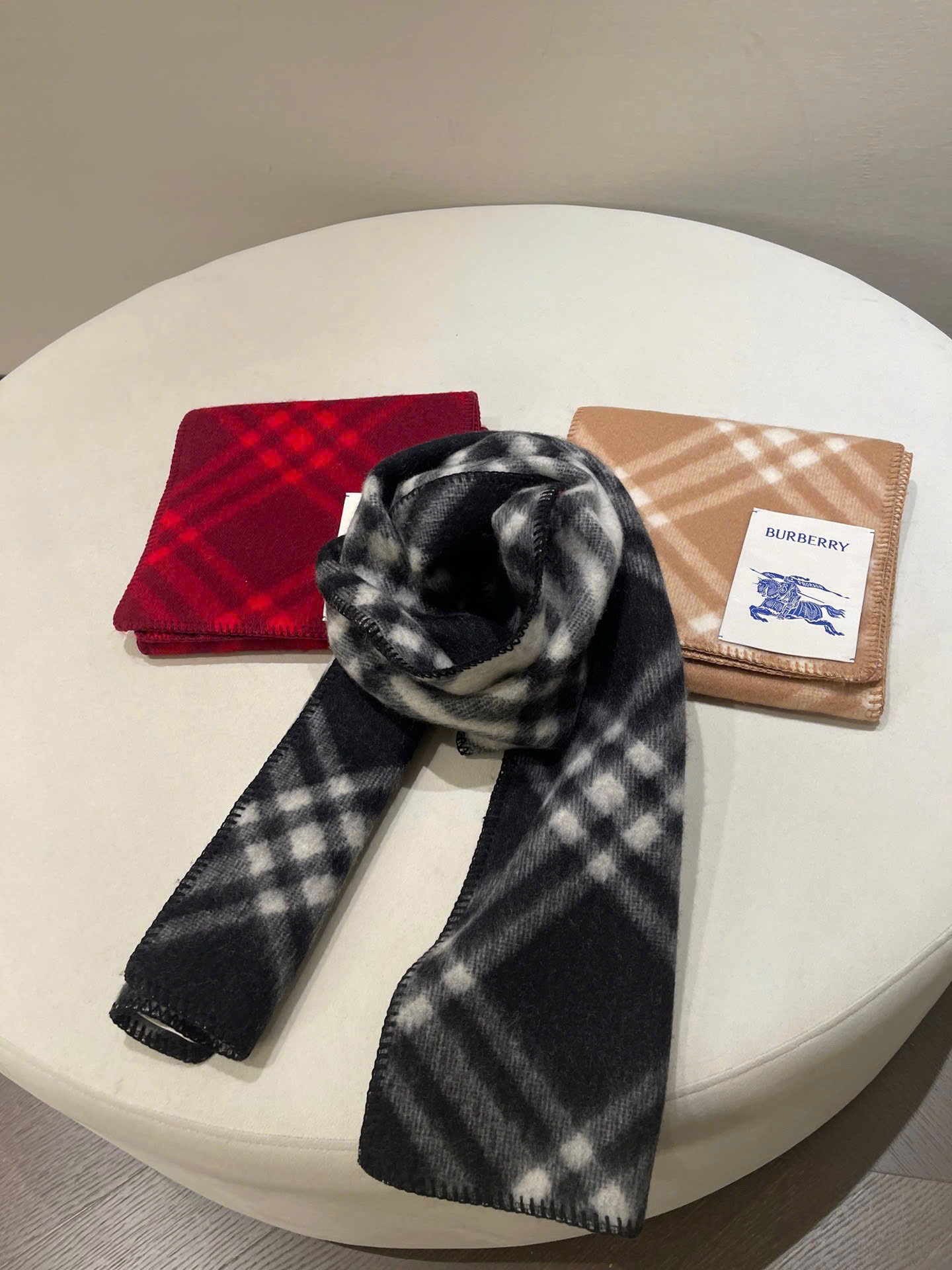 KHĂN BURBERRY BBR CHECK WOOL SCARF (BLACK)