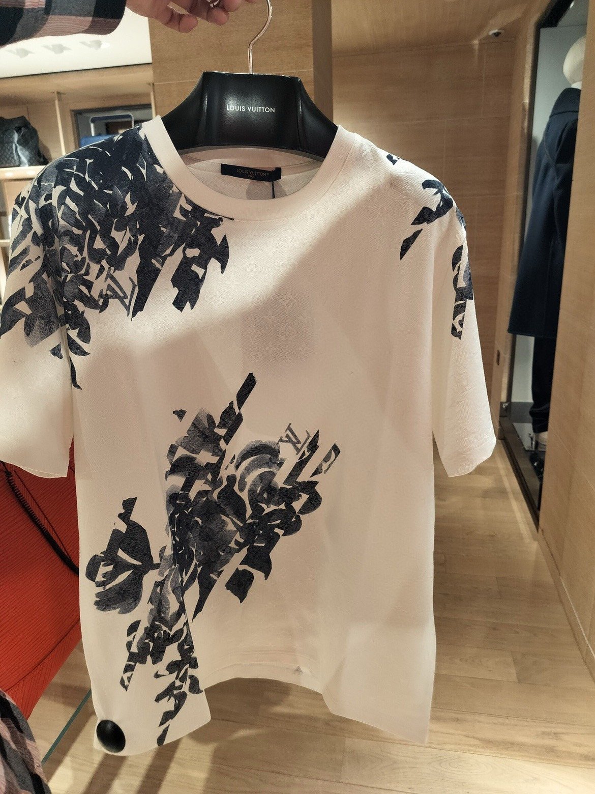 Áo Thun Louis Vuitton LV FLower Motif Ribbed Collar (White) [Mirror Quality]