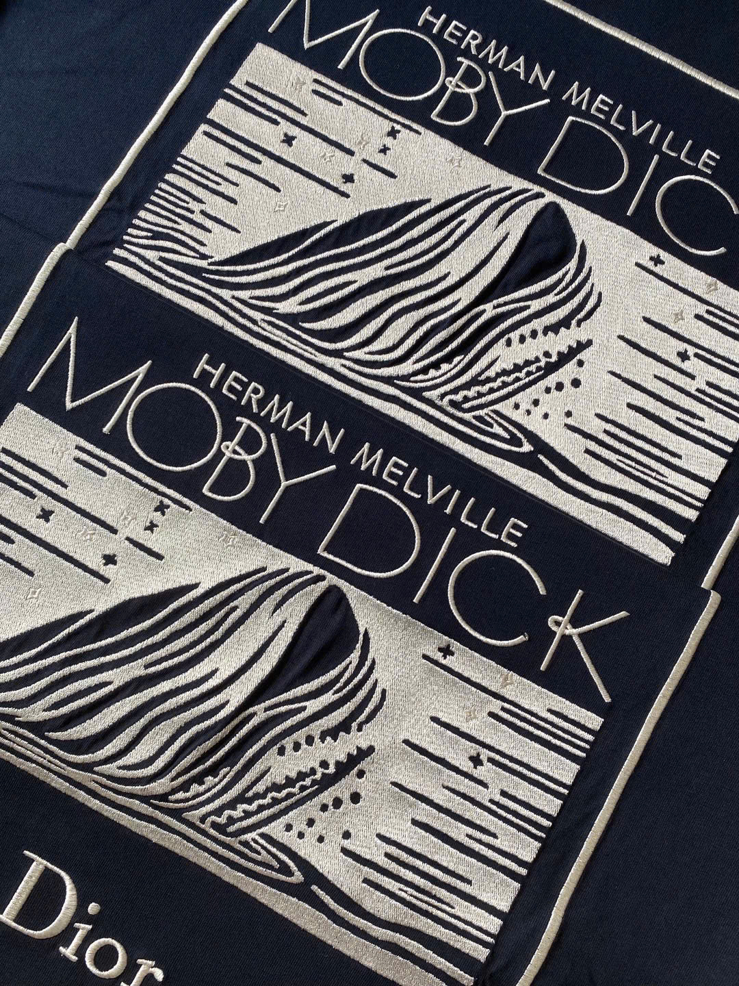 ÁO THUN DIOR BOOK COVER (NAVY)