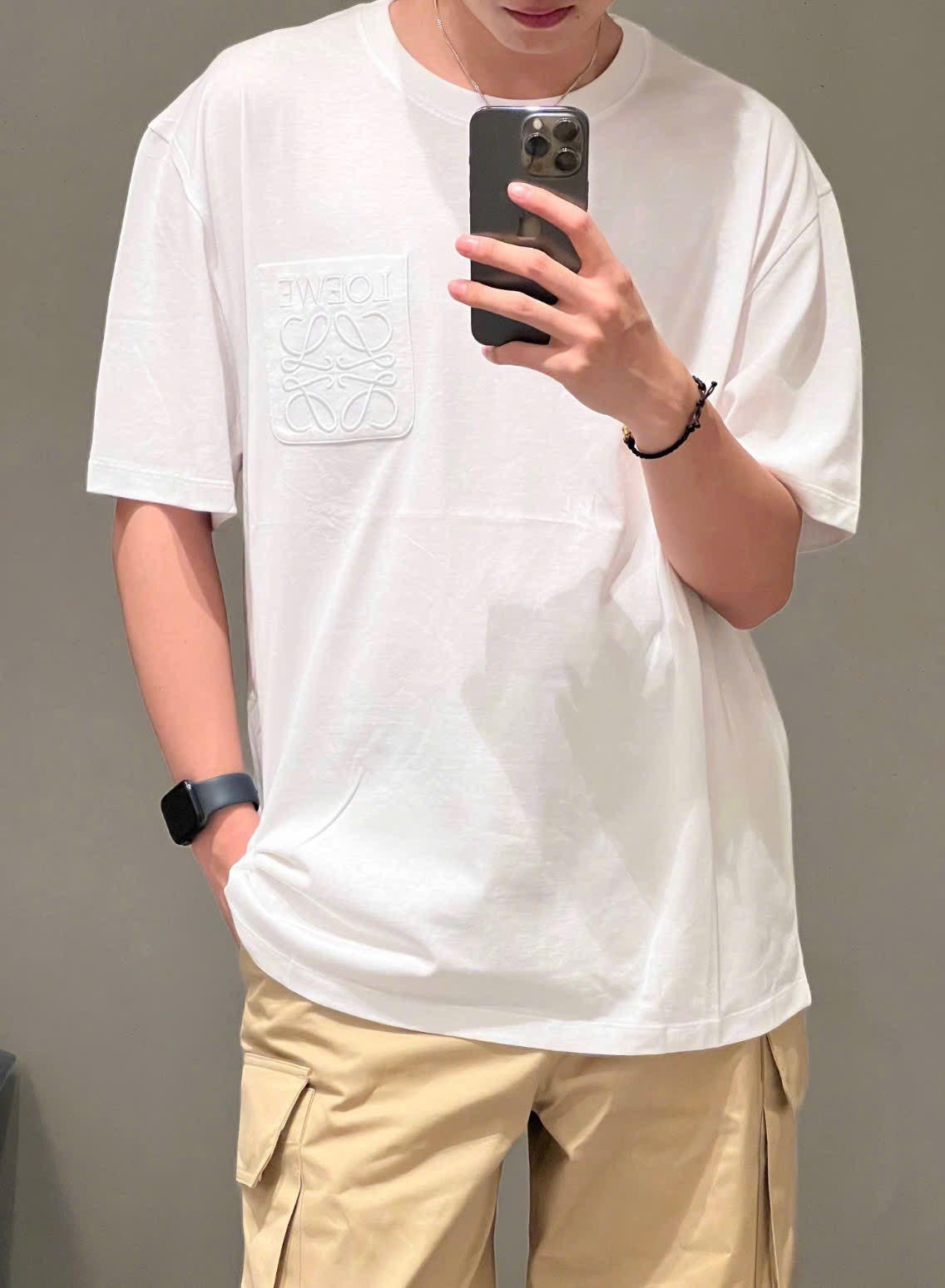 ÁO THUN LOEWE PATCH POCKET ANAGRAM (WHITE)