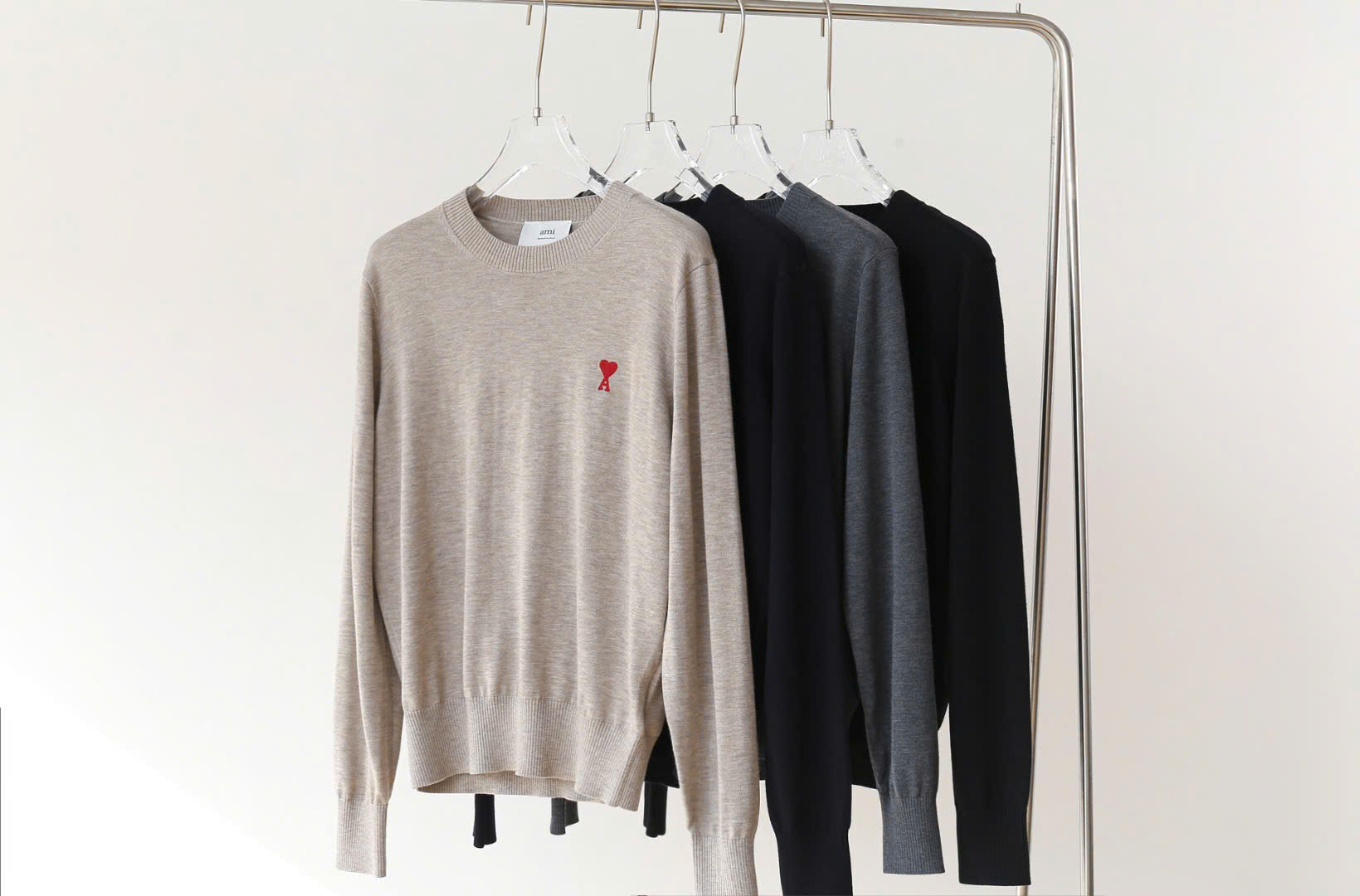 ÁO SWEATER AMI PARIS DE COEUR SMALL LOGO (BEIGE)