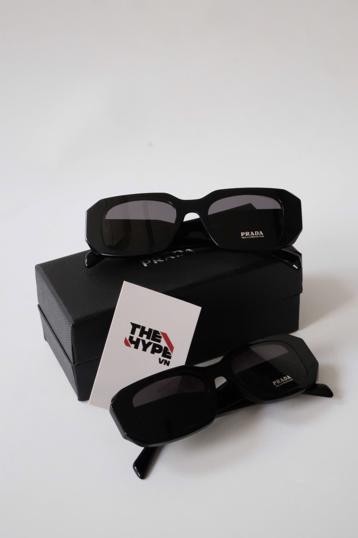 KÍNH PRADA PR 17WS RETANGLE (BLACK)