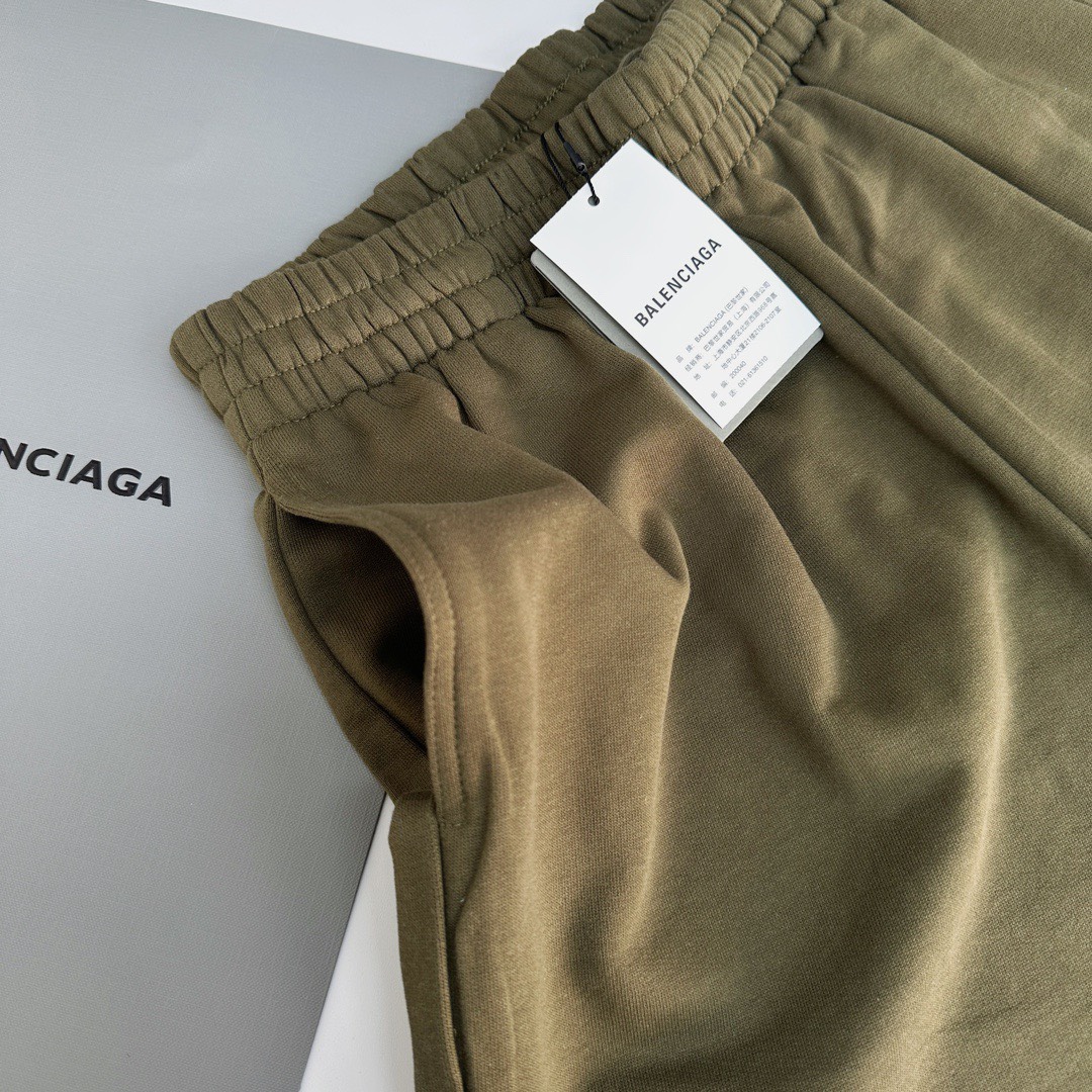 Quần Shorts Balenciaga BLCG logo-print track (Green) [Mirror Quality]