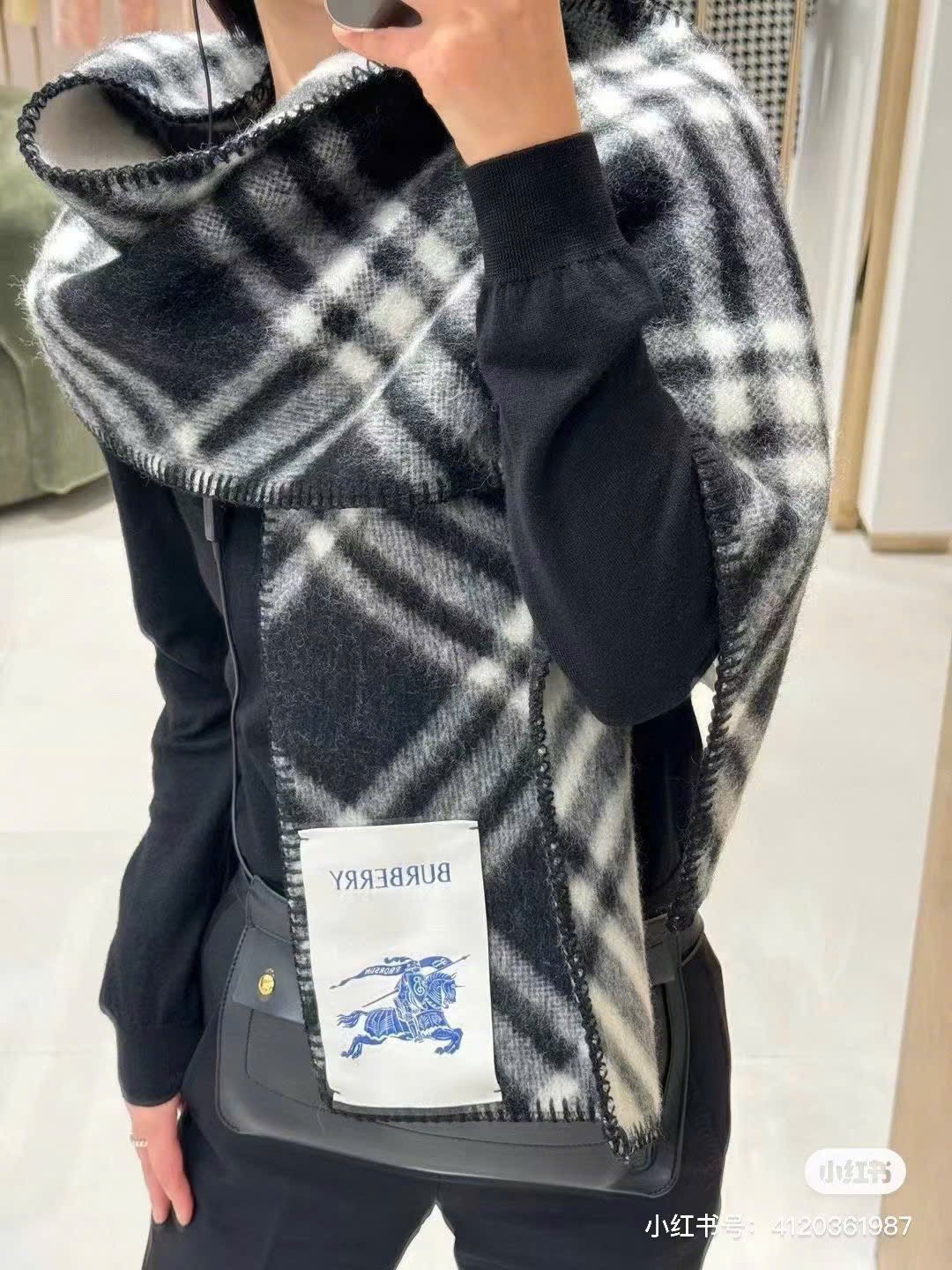 KHĂN BURBERRY BBR CHECK WOOL SCARF (BLACK)