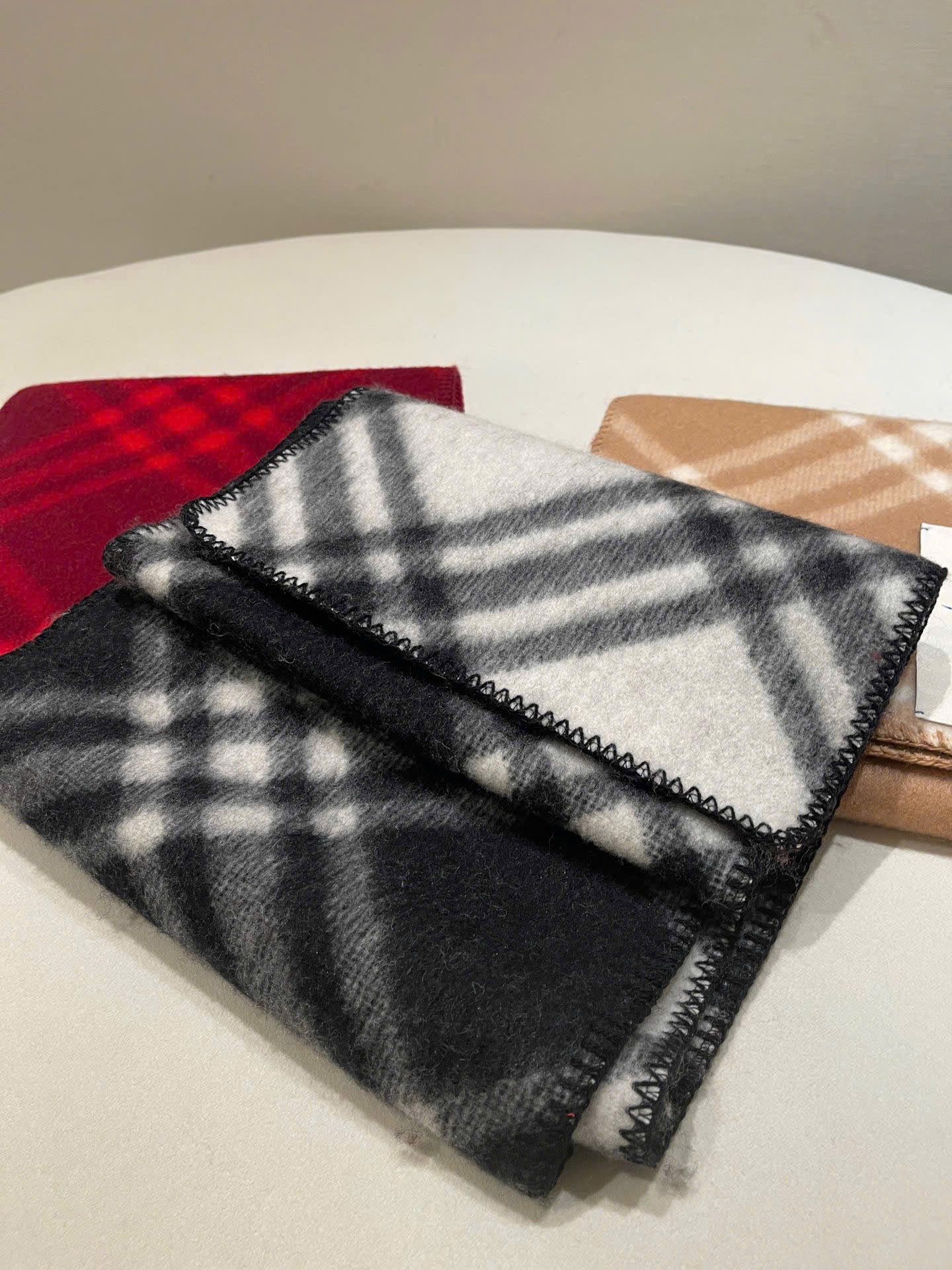 KHĂN BURBERRY BBR CHECK WOOL SCARF (BLACK)