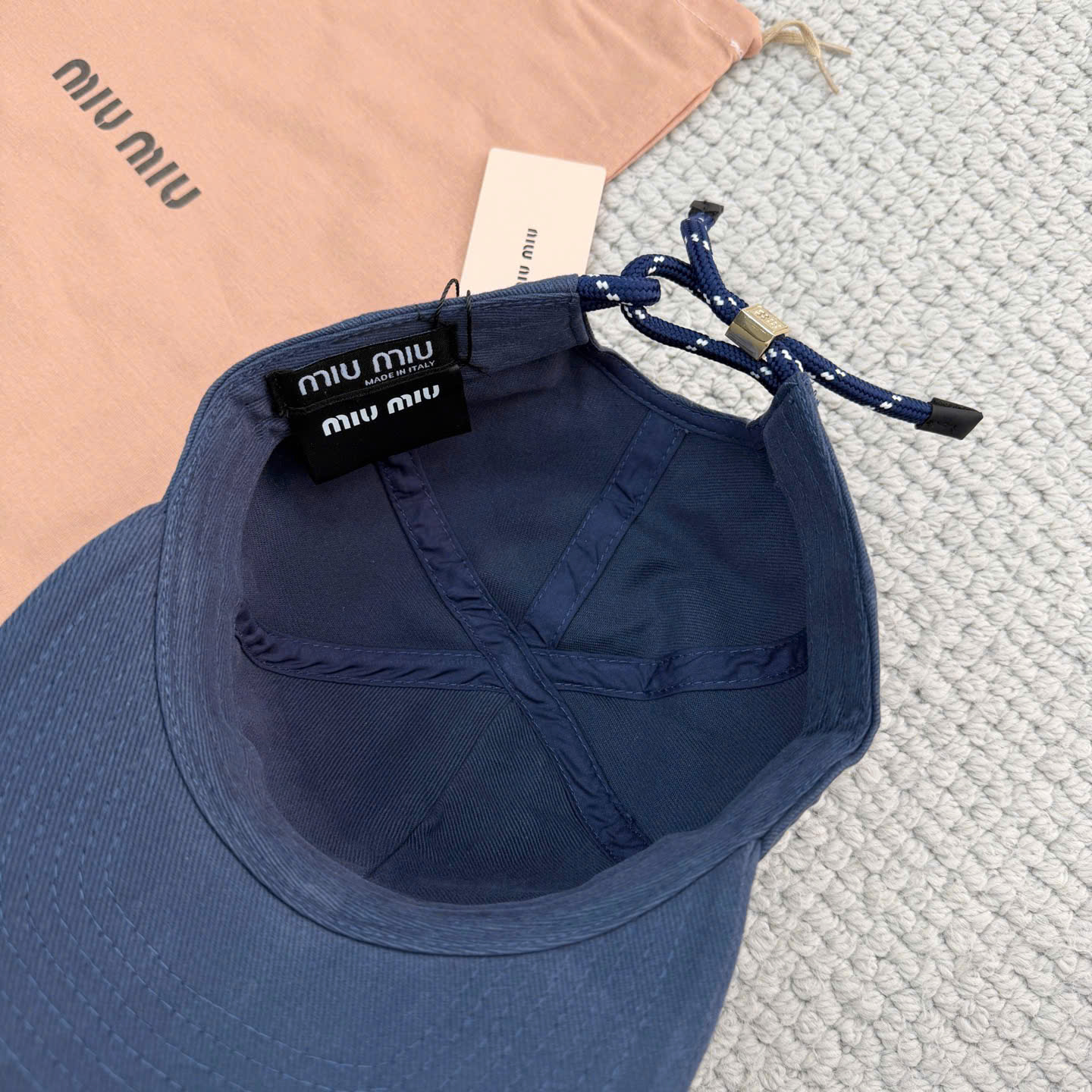 NÓN MIU MIU (NAVY)