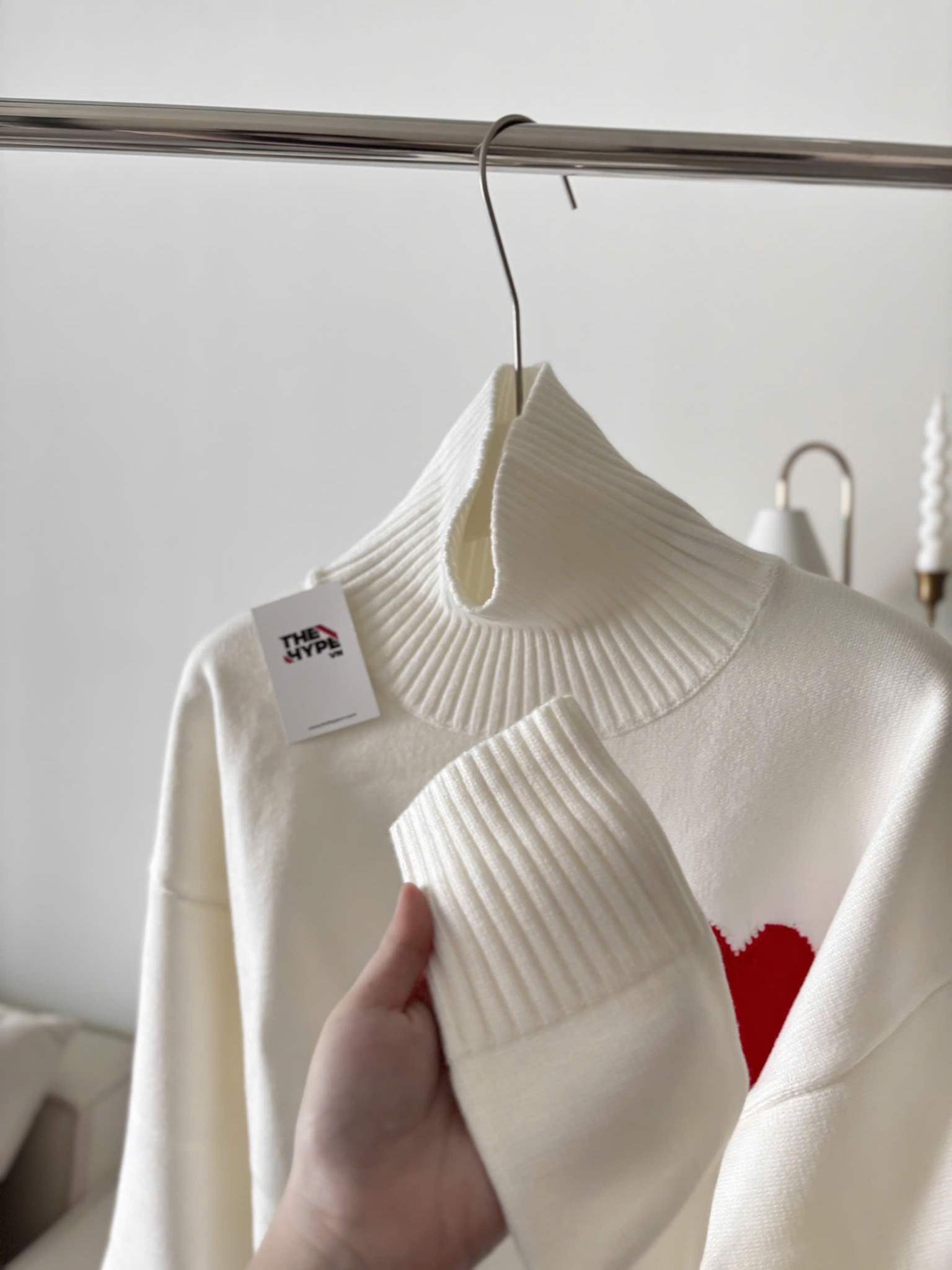 ÁO SWEATER AMI PARIS HEART FUNNEL NECK (BLACK)