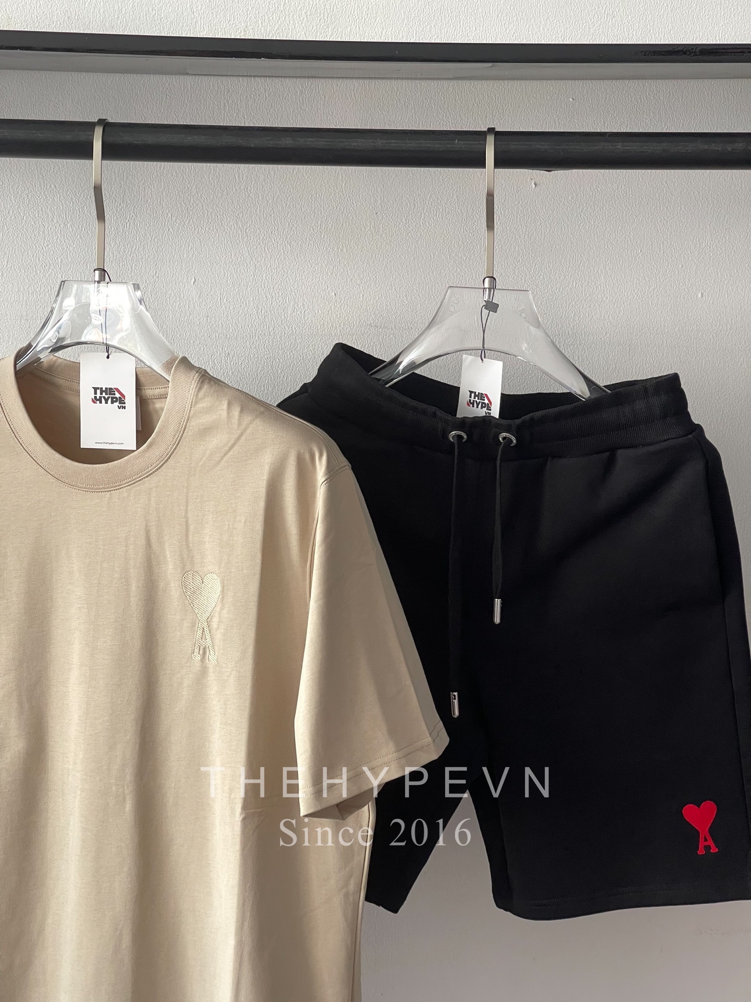 ÁO PHÔNG AMI PARIS BIG HEART LOGO TEE (BEIGE)