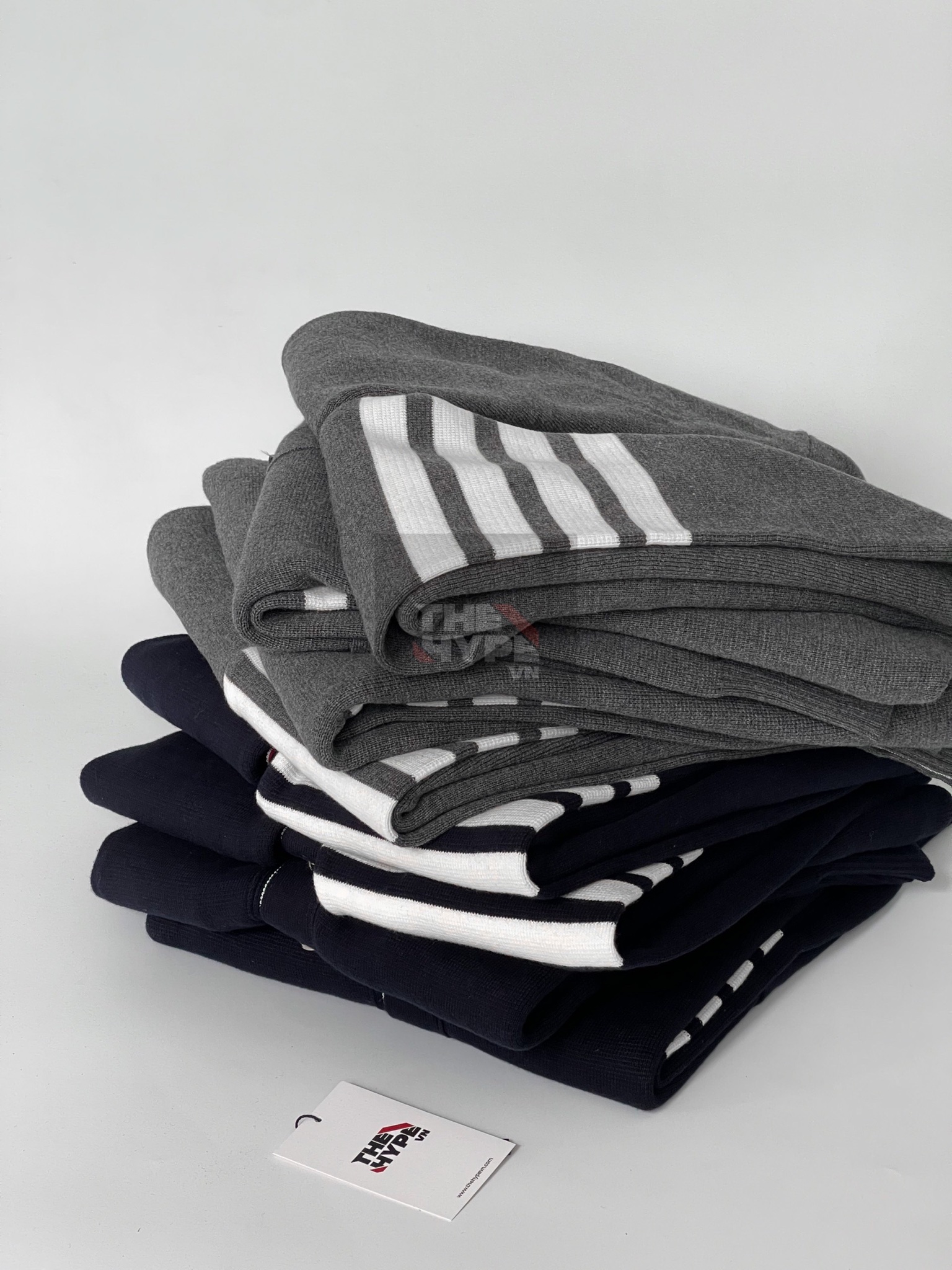 THOM BROWNE CARDIGAN - Áo khoác TB Merino (Xám Đậm) [Mirror quality]