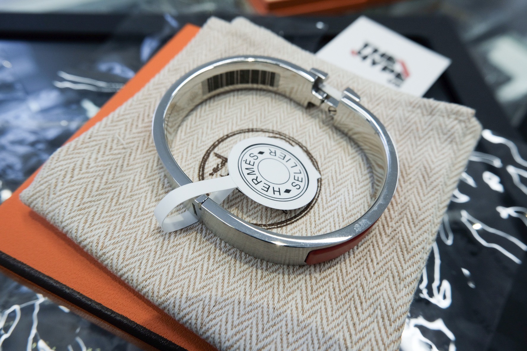 Vòng Tay Hermes Clic H Matte Bracelet (Red) [Mirror Quality]