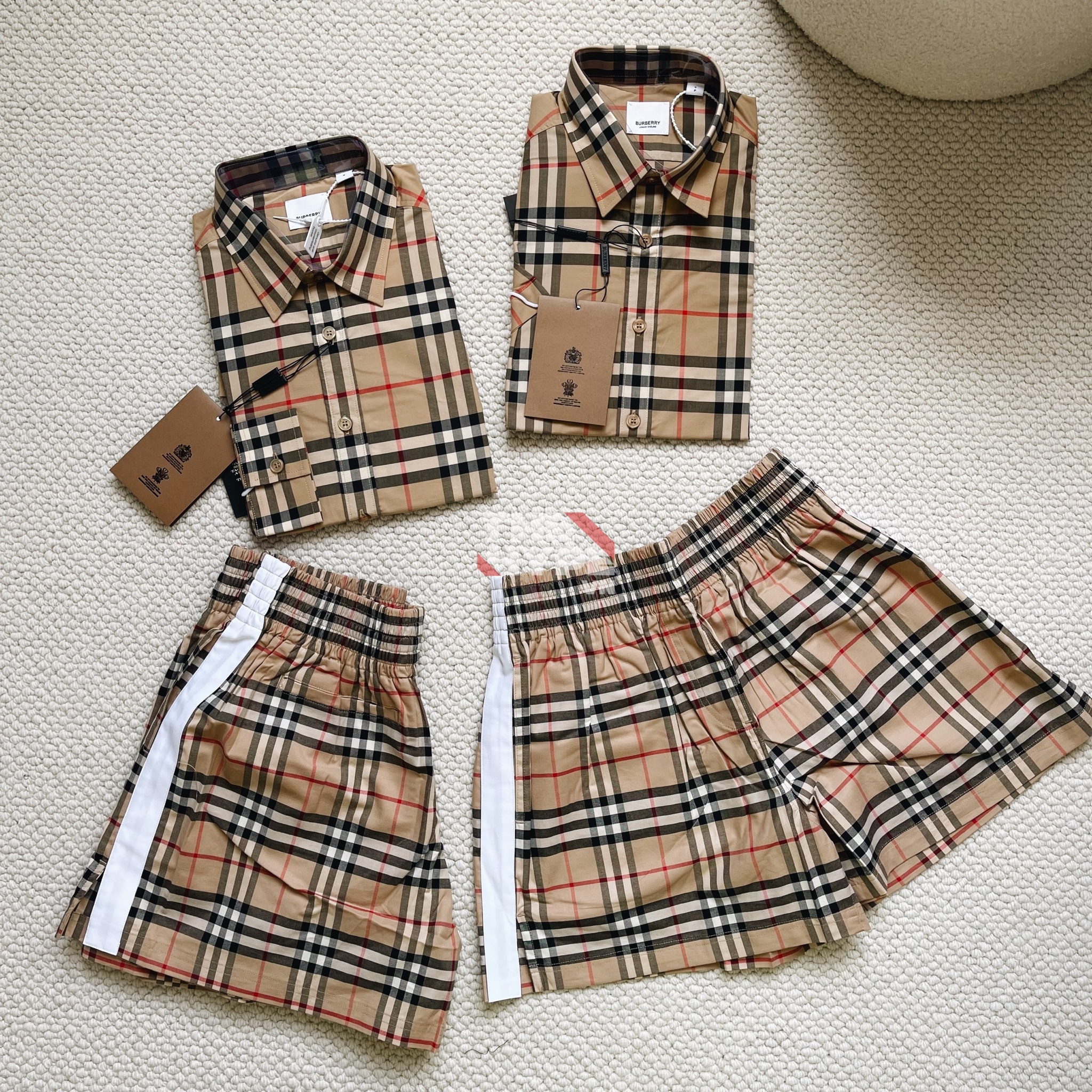 BURBERRY SHORTS - Quần Shorts BBR Side stripe (White) [Mirror Quality]
