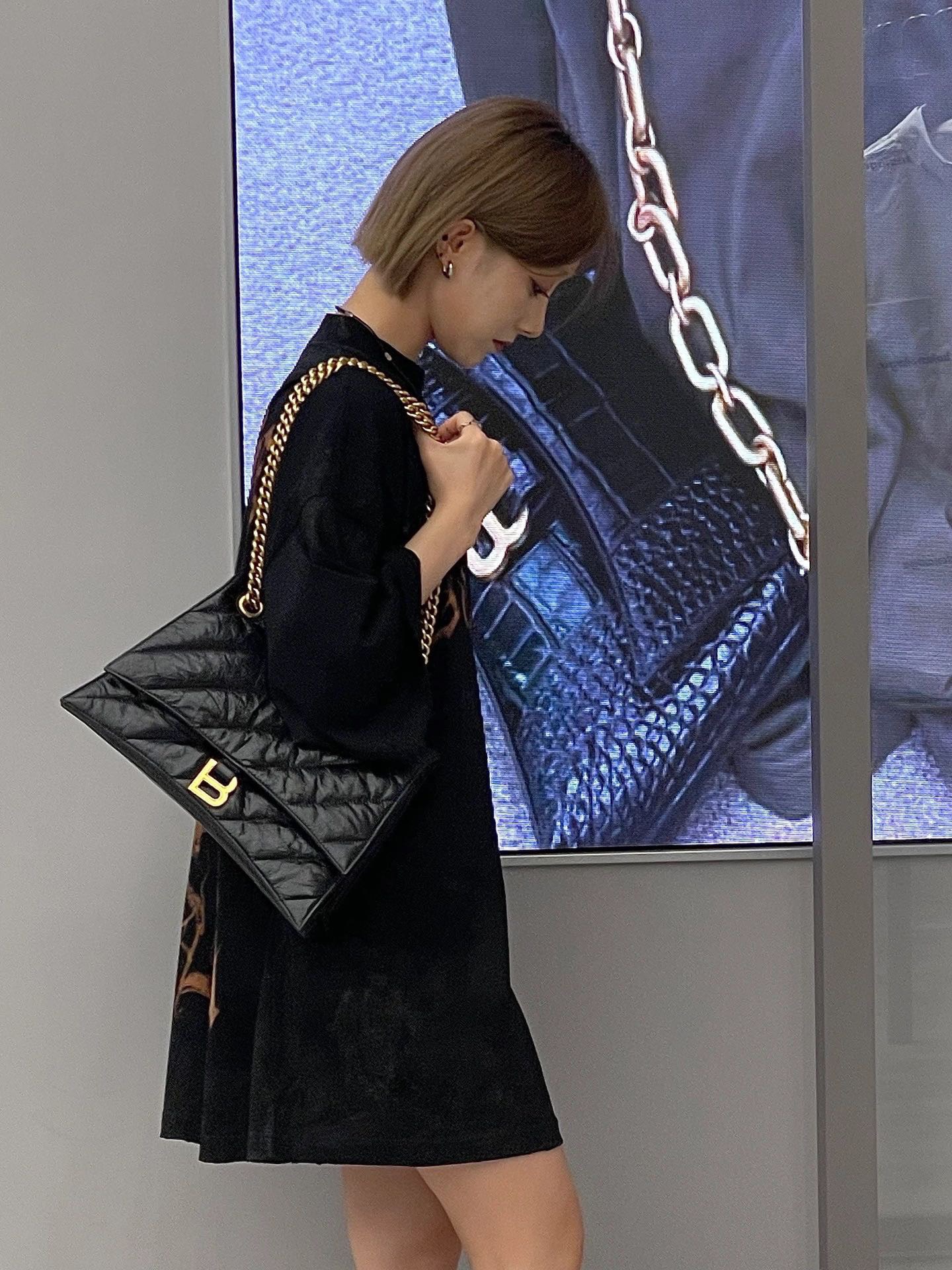 Áo Thun Balenciaga BLCG Heavy Metal (Black) [Mirror Quality]