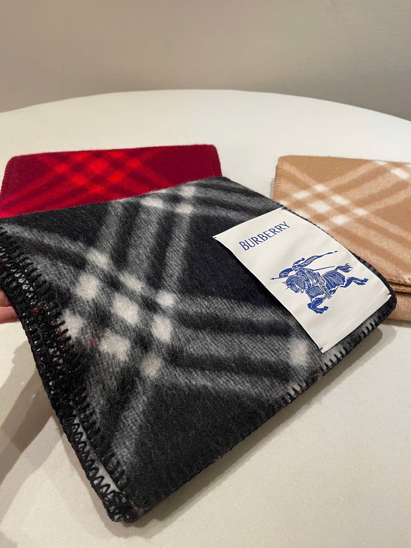 KHĂN BURBERRY BBR CHECK WOOL SCARF (BLACK)