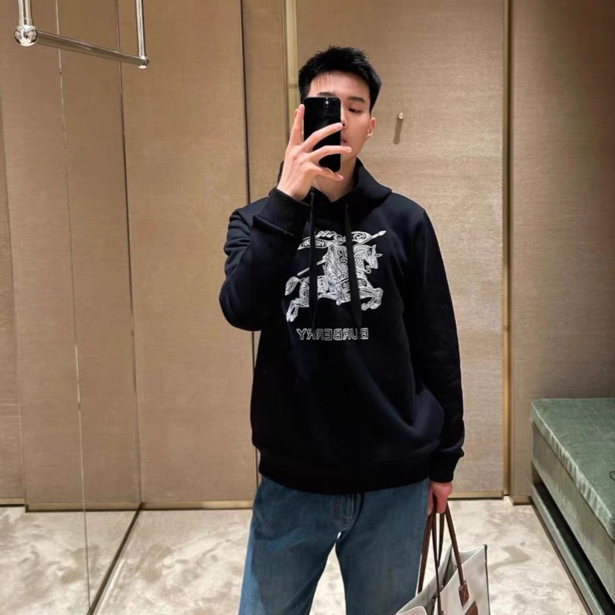 Áo Hoodie Burberry BBR Drake (Black) [Mirror Quality]