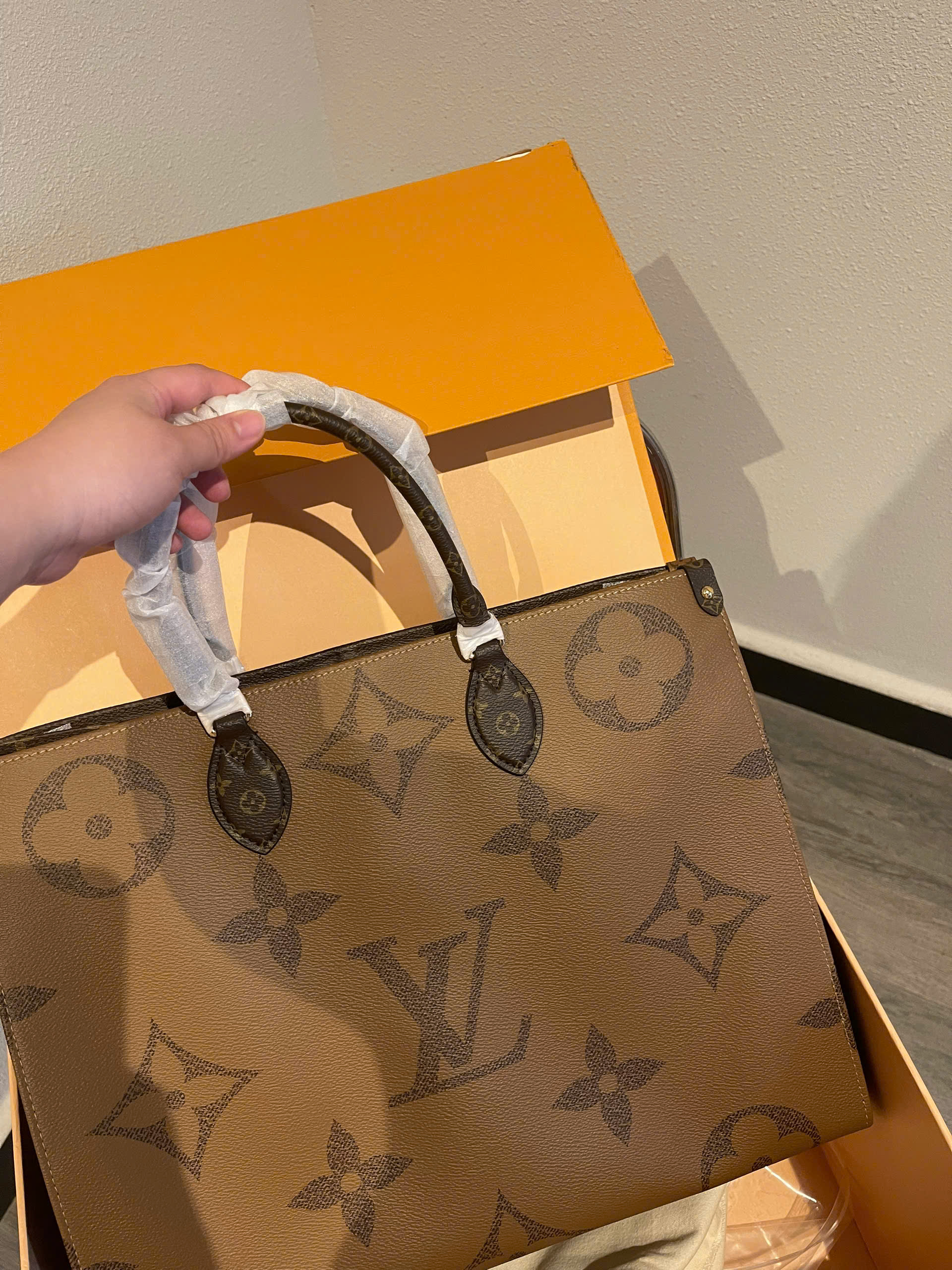 TÚI LOUIS VUITTON ONTHEGO GM