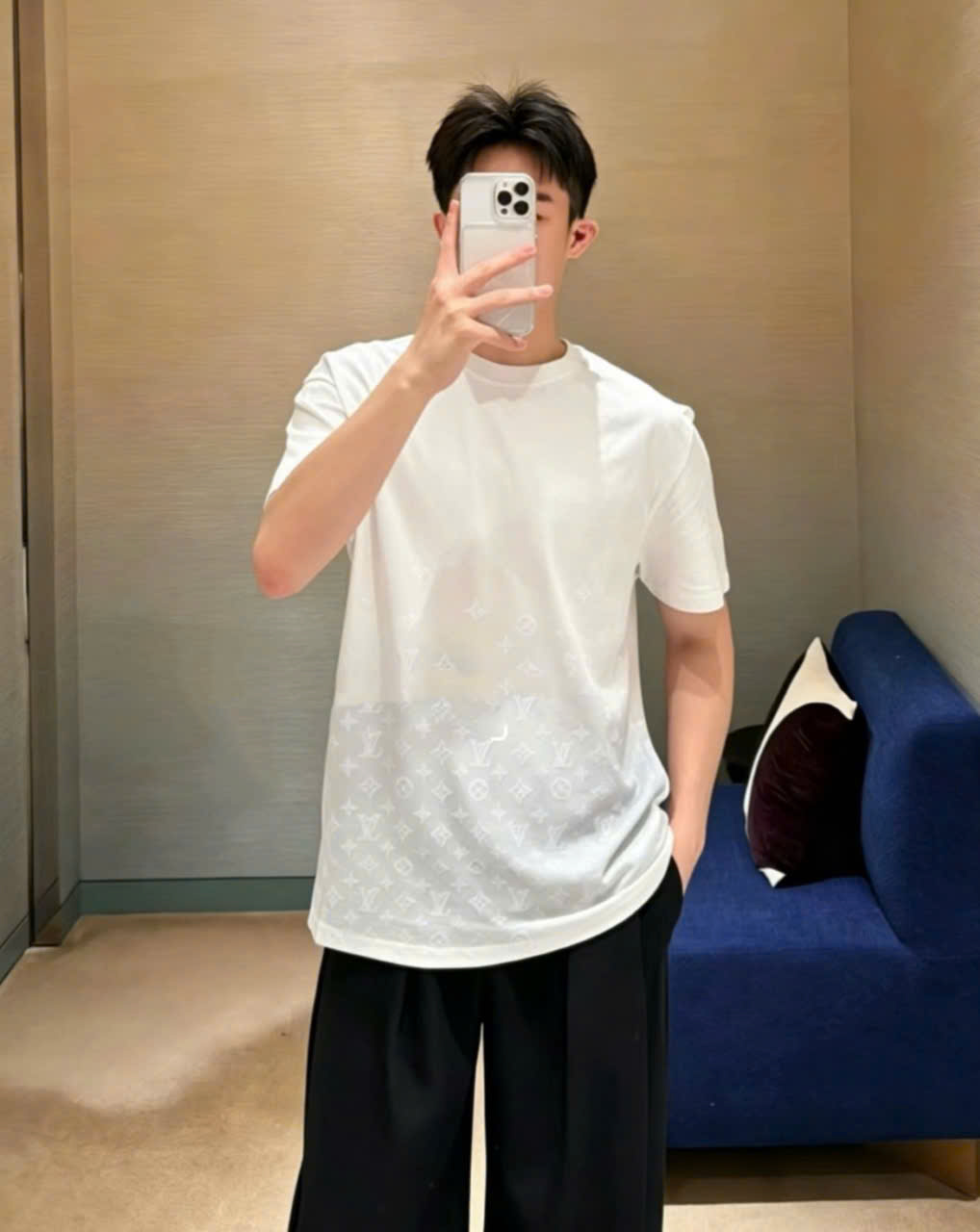 ÁO THUN LOUIS VUITTON MONOGRAM GRADIENT (WHITE)