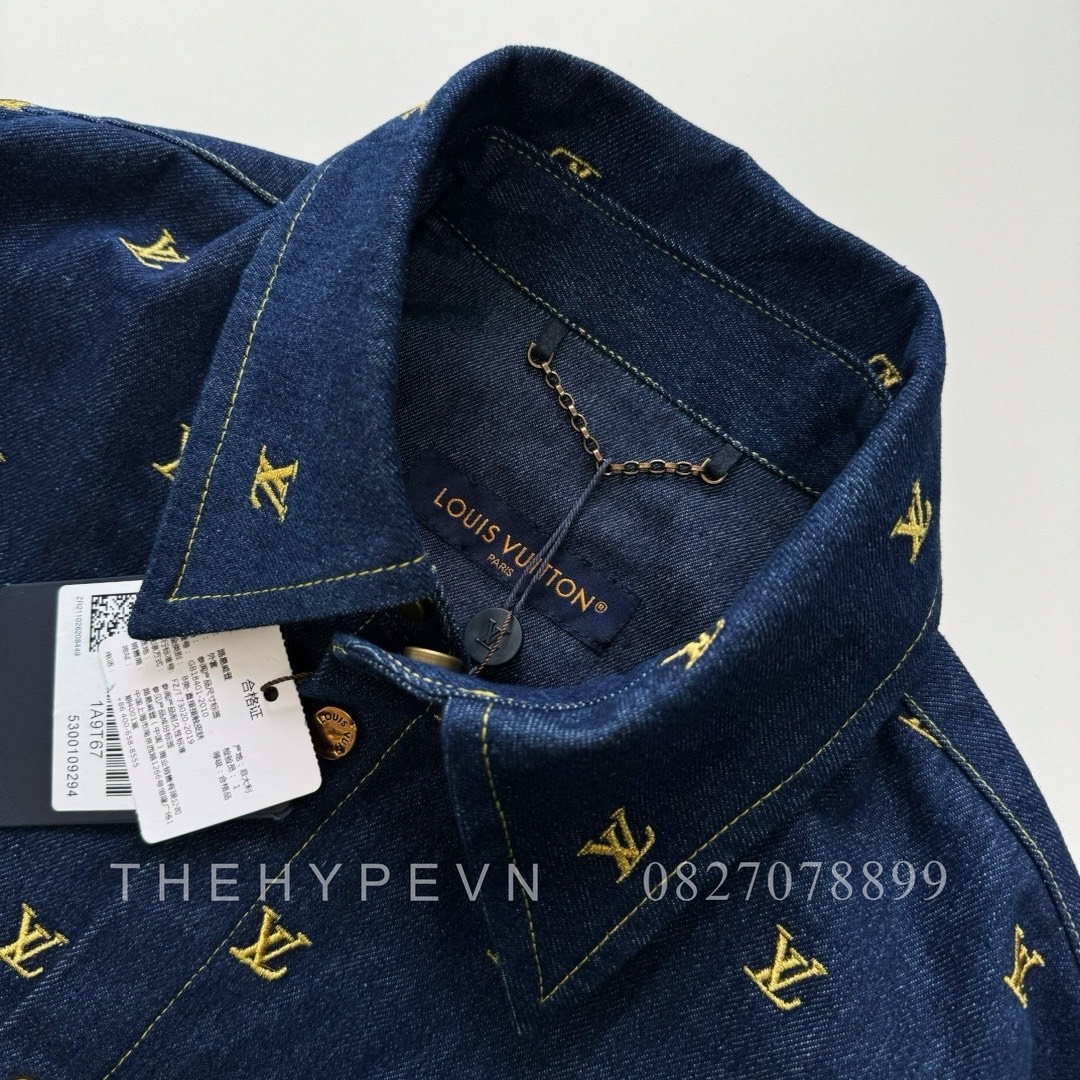 ÁO SƠ MI LOUIS VUITTON LV SIGNATURE GOLD MONOGRAM BLASON JACKET (BLUE DENIM)