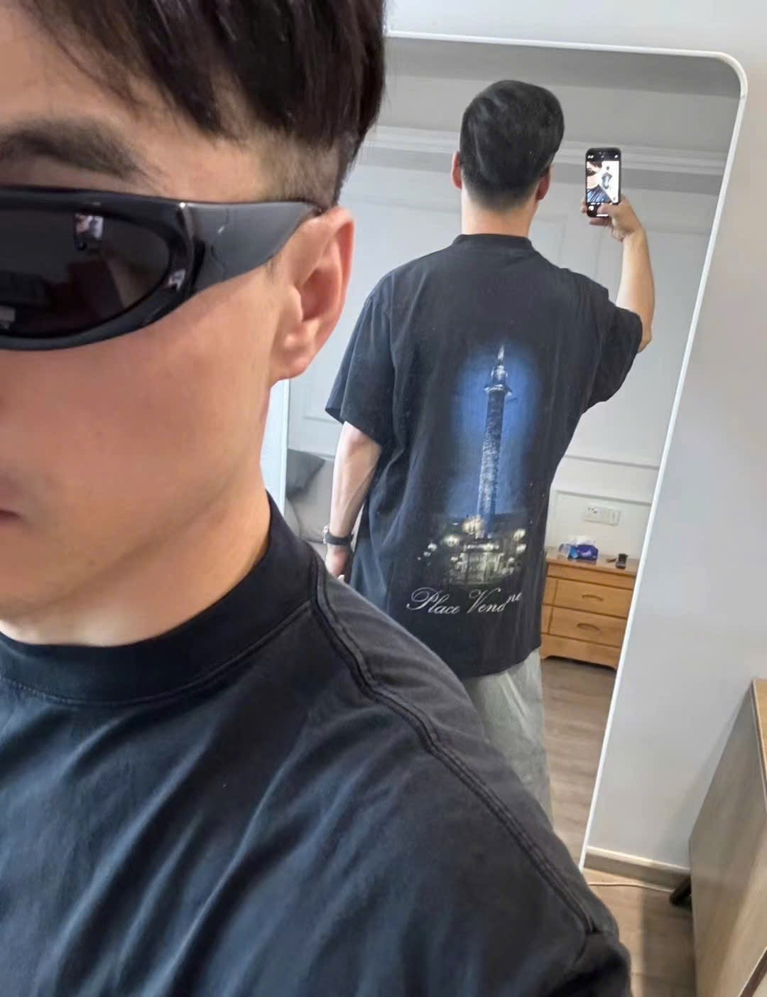 Áo Thun Balenciaga Vogue Place Vendome (Black) [Mirror Quality]