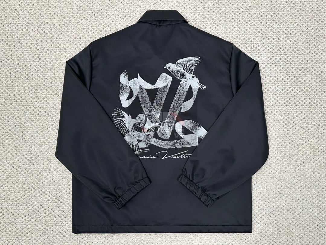 Áo Khoác Louis Vuitton Doves Coaches (Black) [Mirror Quality]