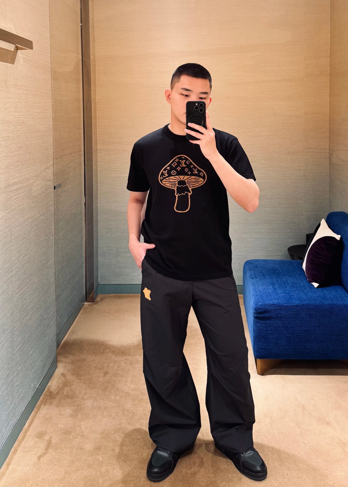 ÁO THUN LOUIS VUITTON MUSHROOM (BLACK)