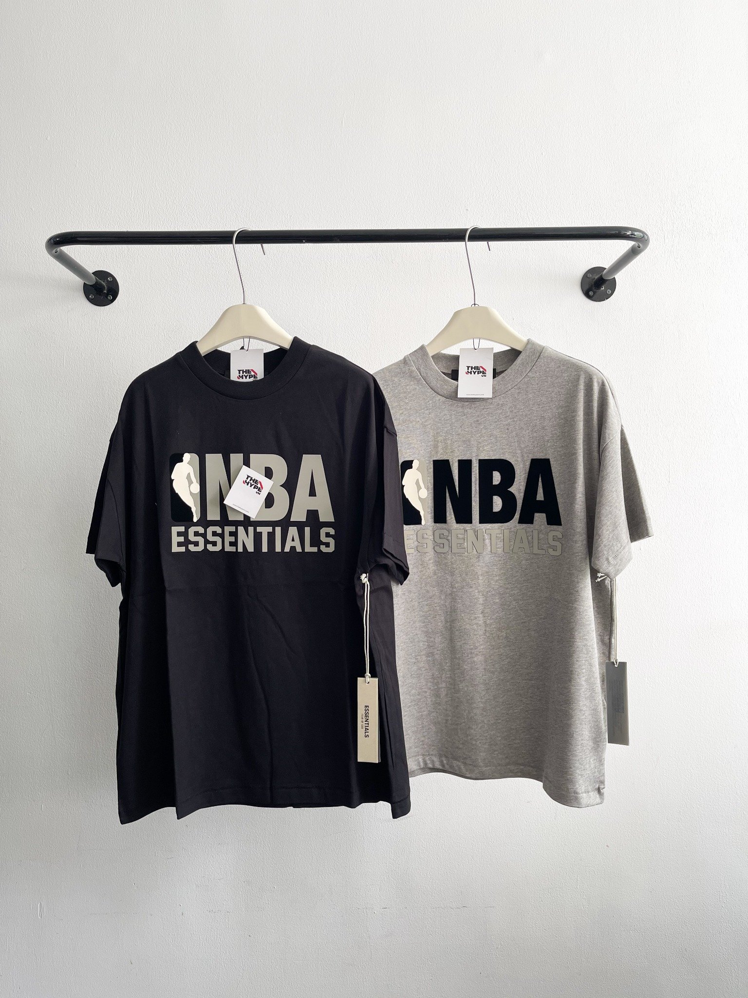 ÁO THUN FOG ESSENTIALS NBA SS25 GREY LOGO (BLACK)