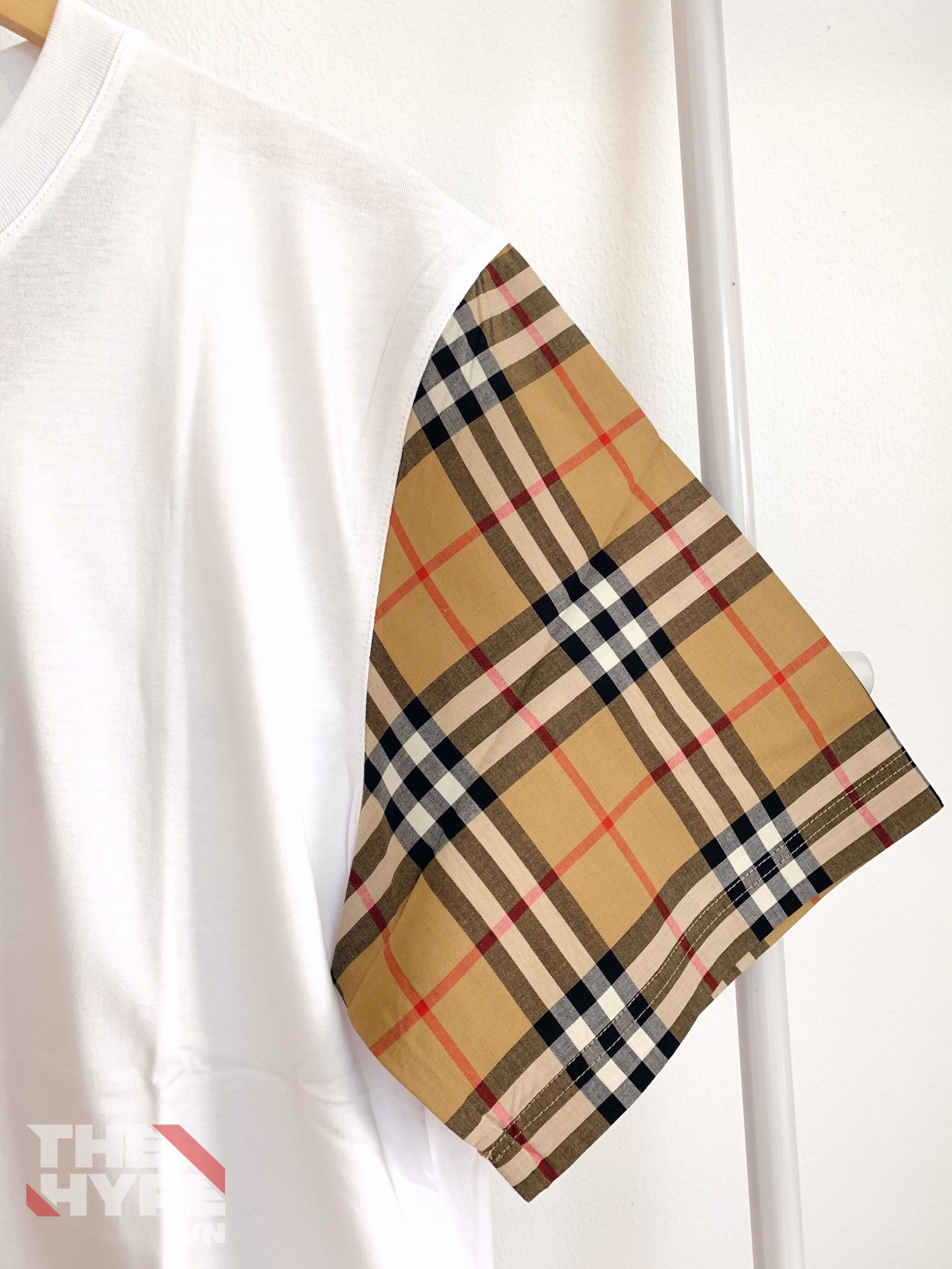 BURBERRY TEE - Áo BBR Serra (White) [Miror Quality]