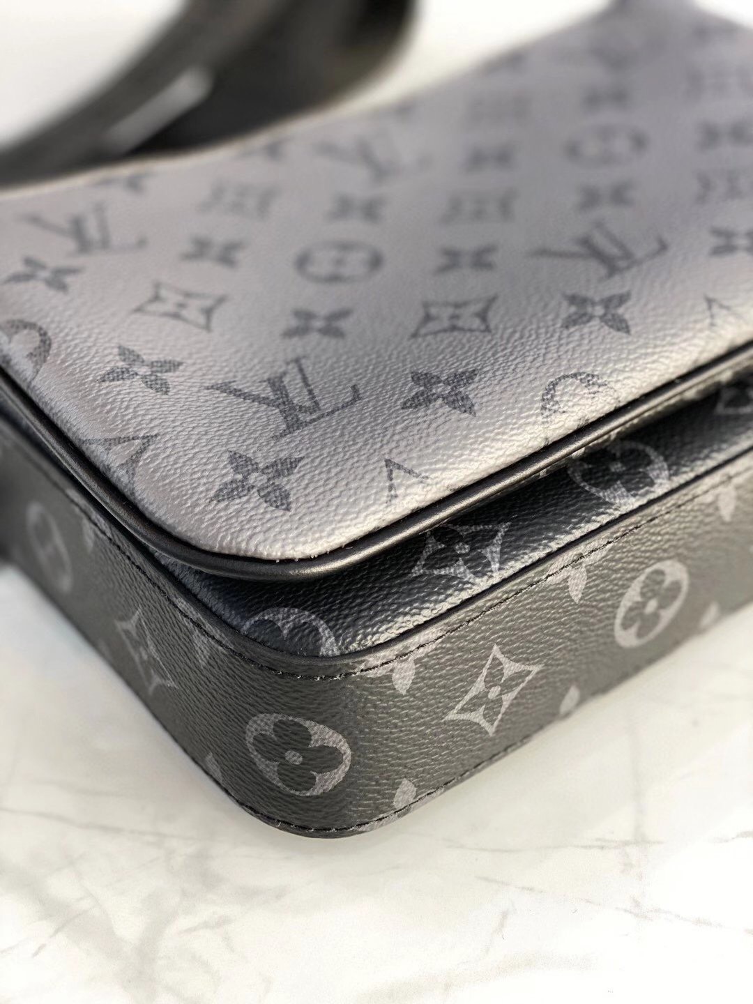 Túi Louis Vuitton Trio Pochette Bag [Mirror Quality]