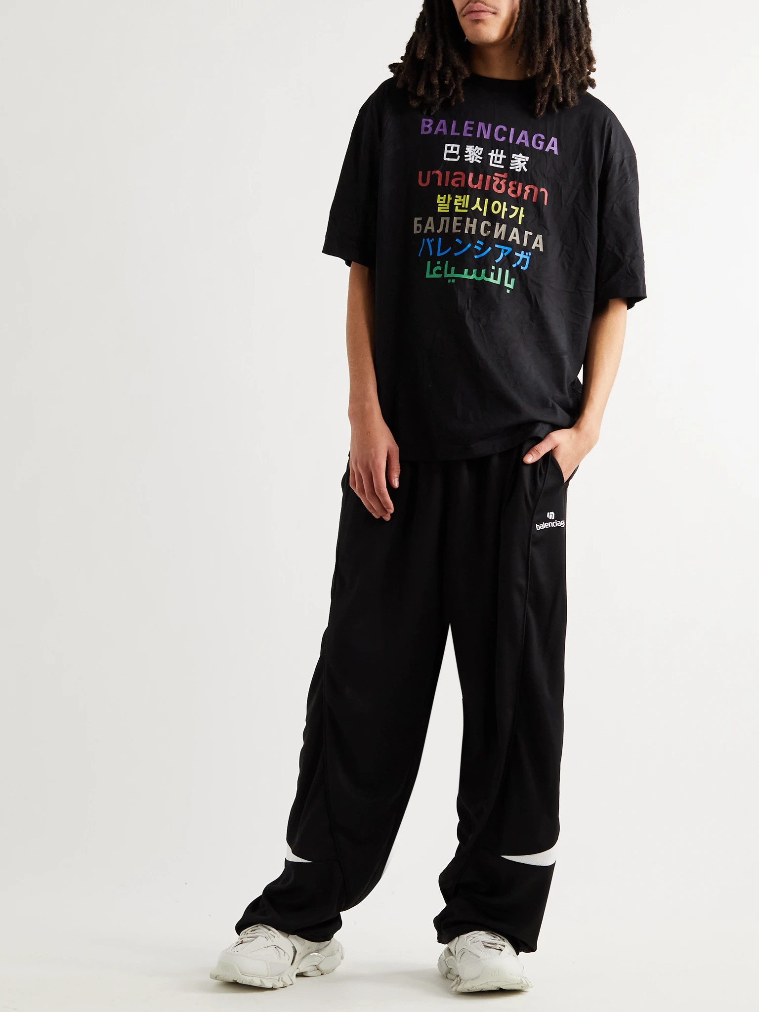 BALENCIAGA TEE - Áo Blcg Language (Black) [Mirror Quality]